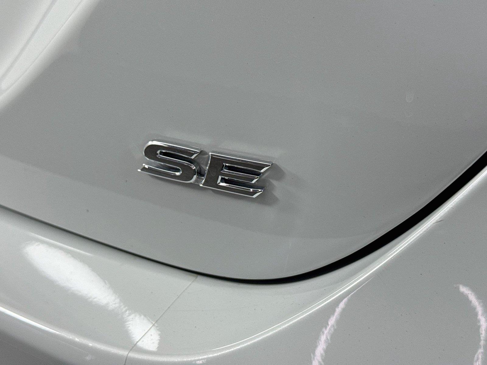 2024 Toyota Camry SE photo 12