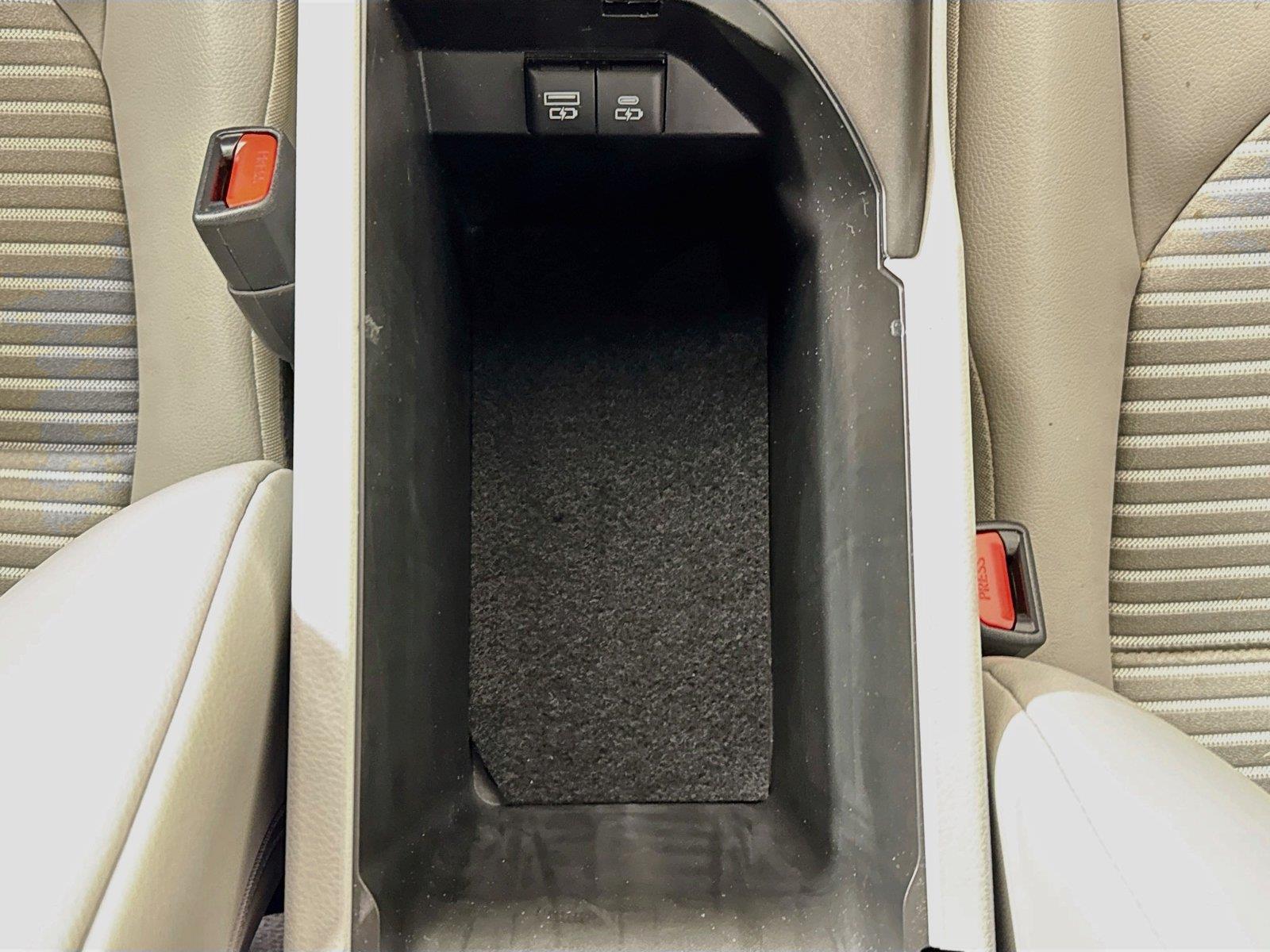2024 Toyota Camry SE photo 28