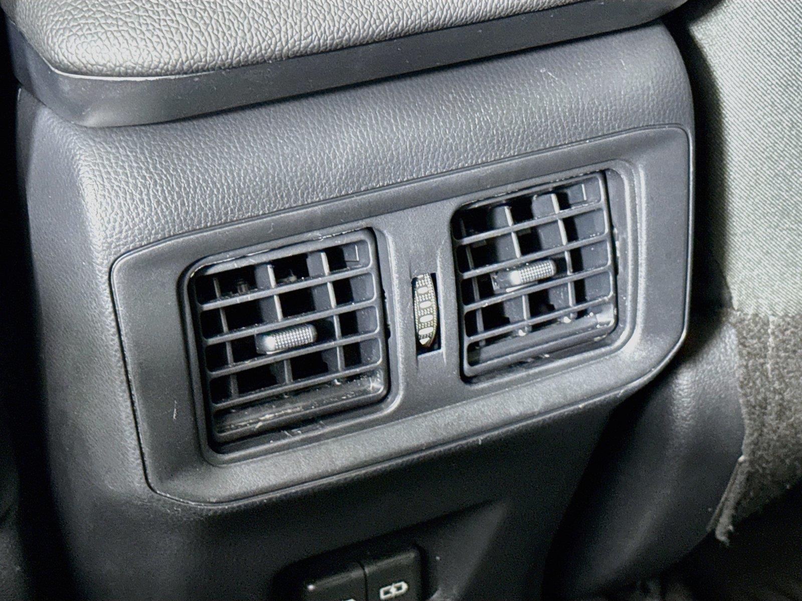 2025 Toyota RAV4 XLE photo 35