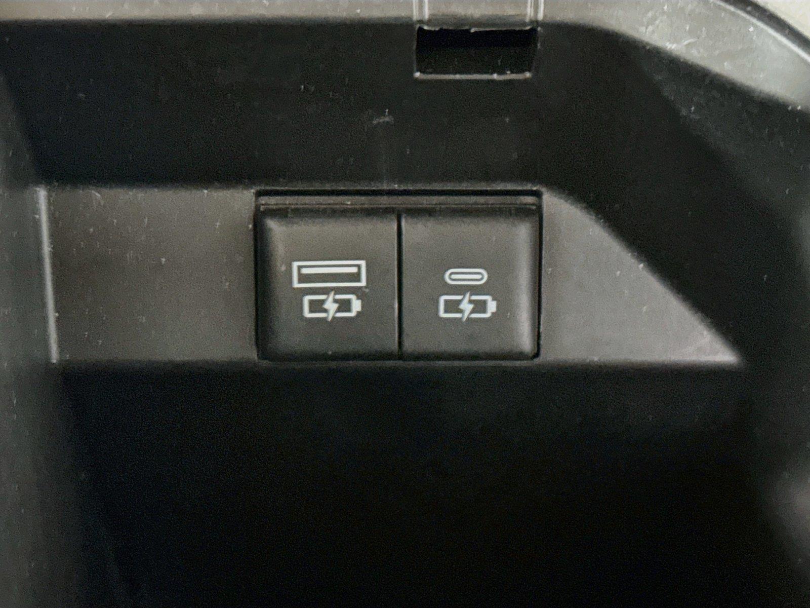 2024 Toyota Camry SE photo 29