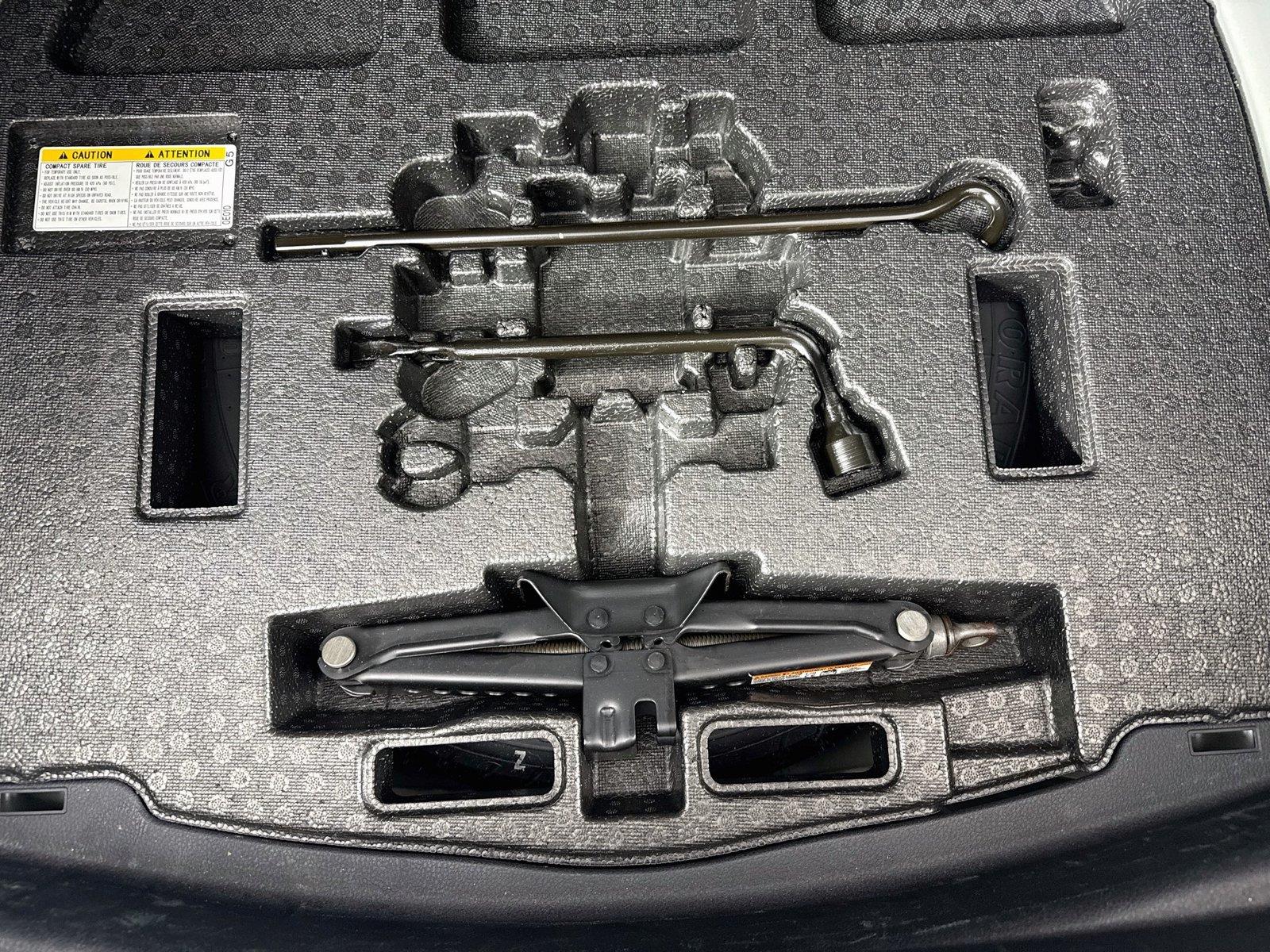 2024 Toyota Camry SE photo 33