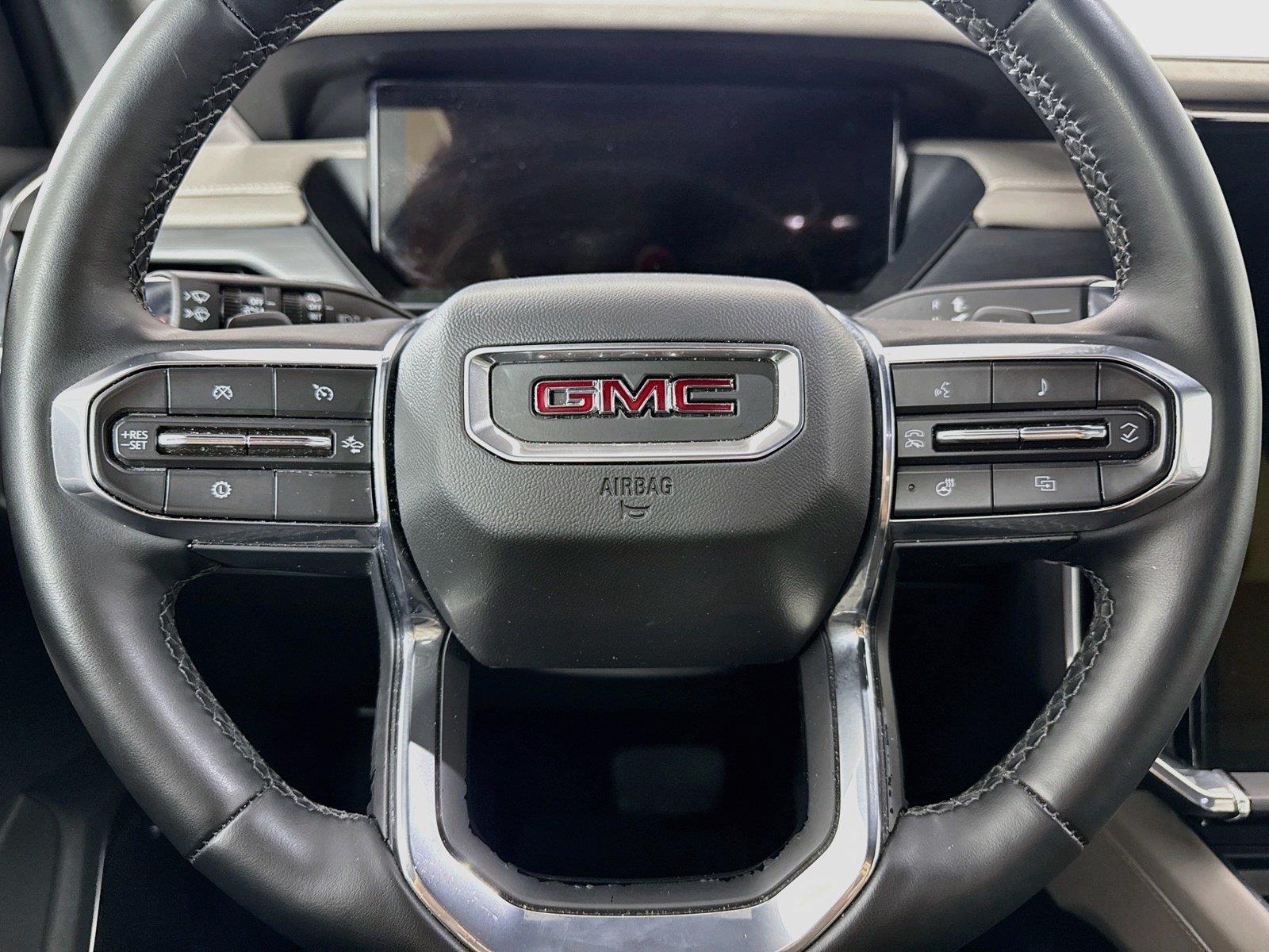 2024 GMC Acadia AWD Elevation photo 16