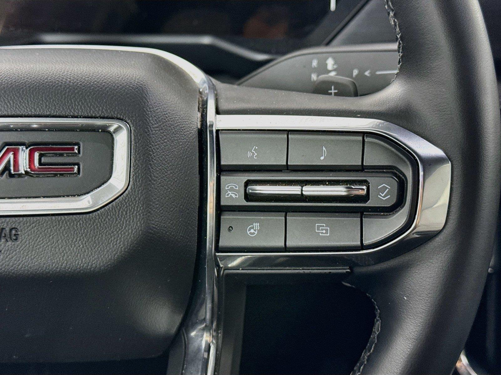 2024 GMC Acadia AWD Elevation photo 19