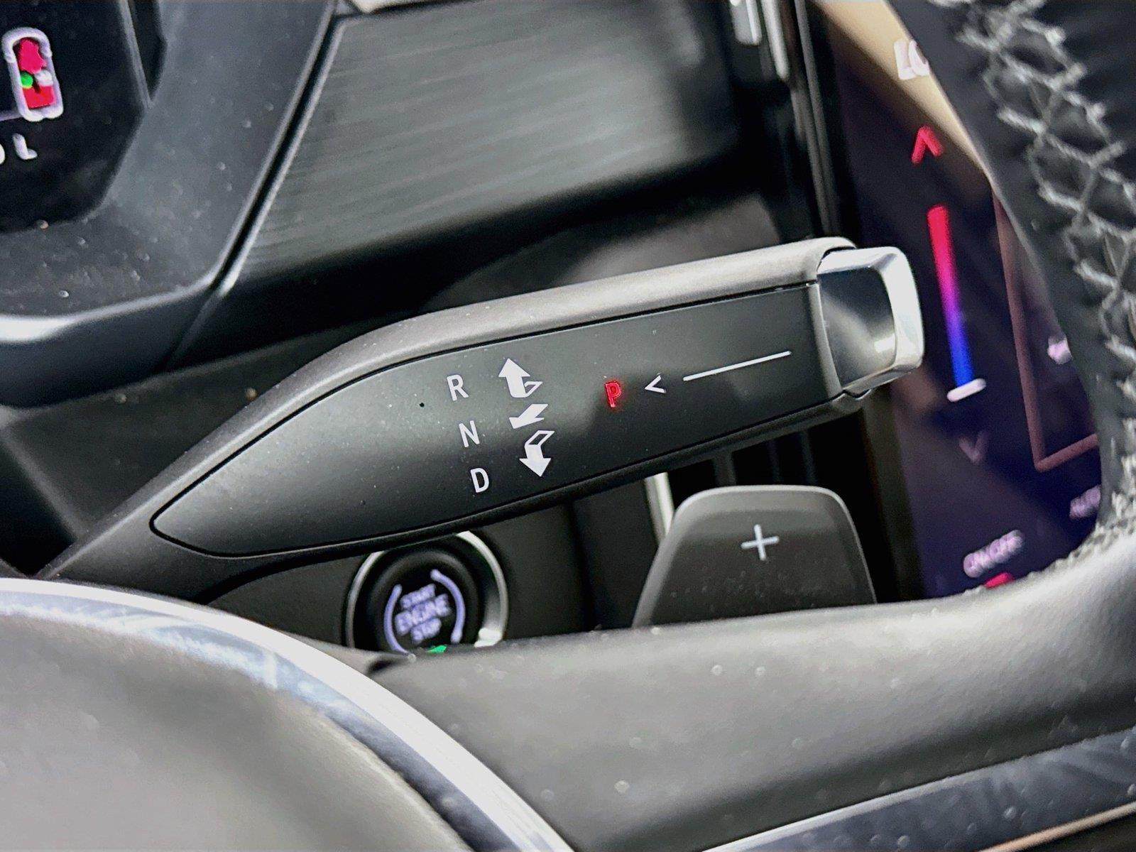 2024 GMC Acadia AWD Elevation photo 25