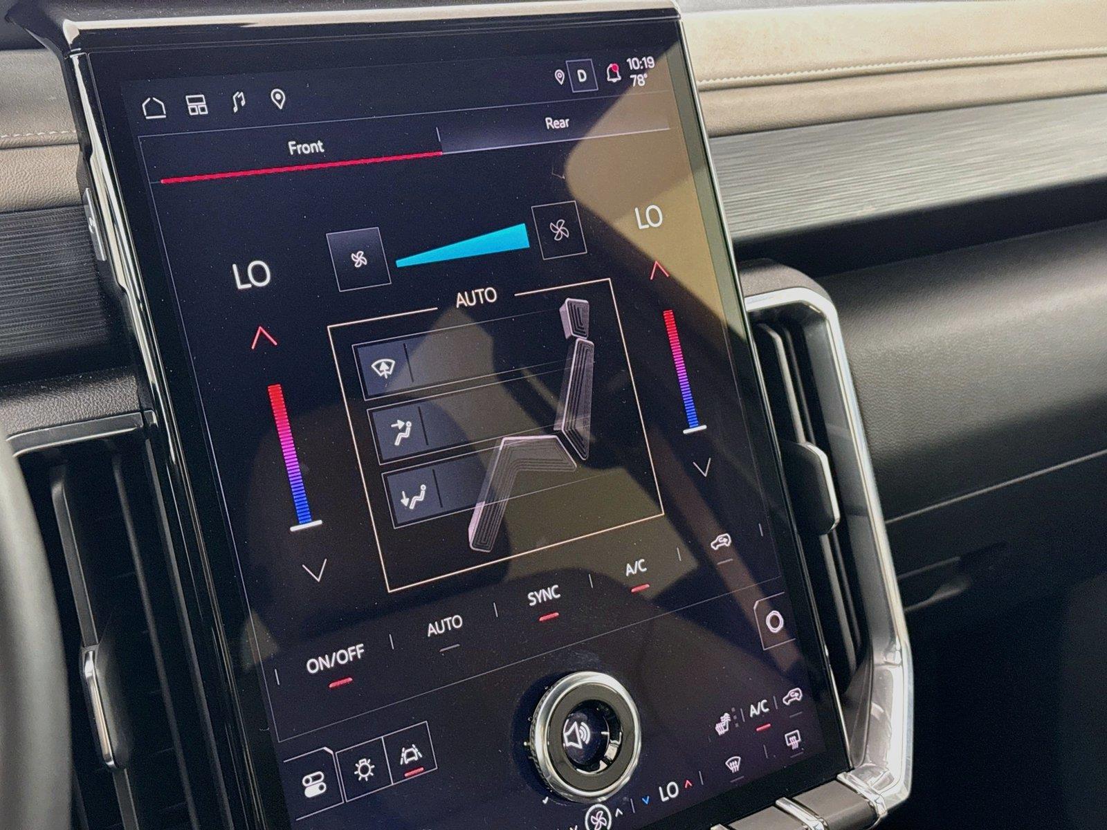 2024 GMC Acadia AWD Elevation photo 24