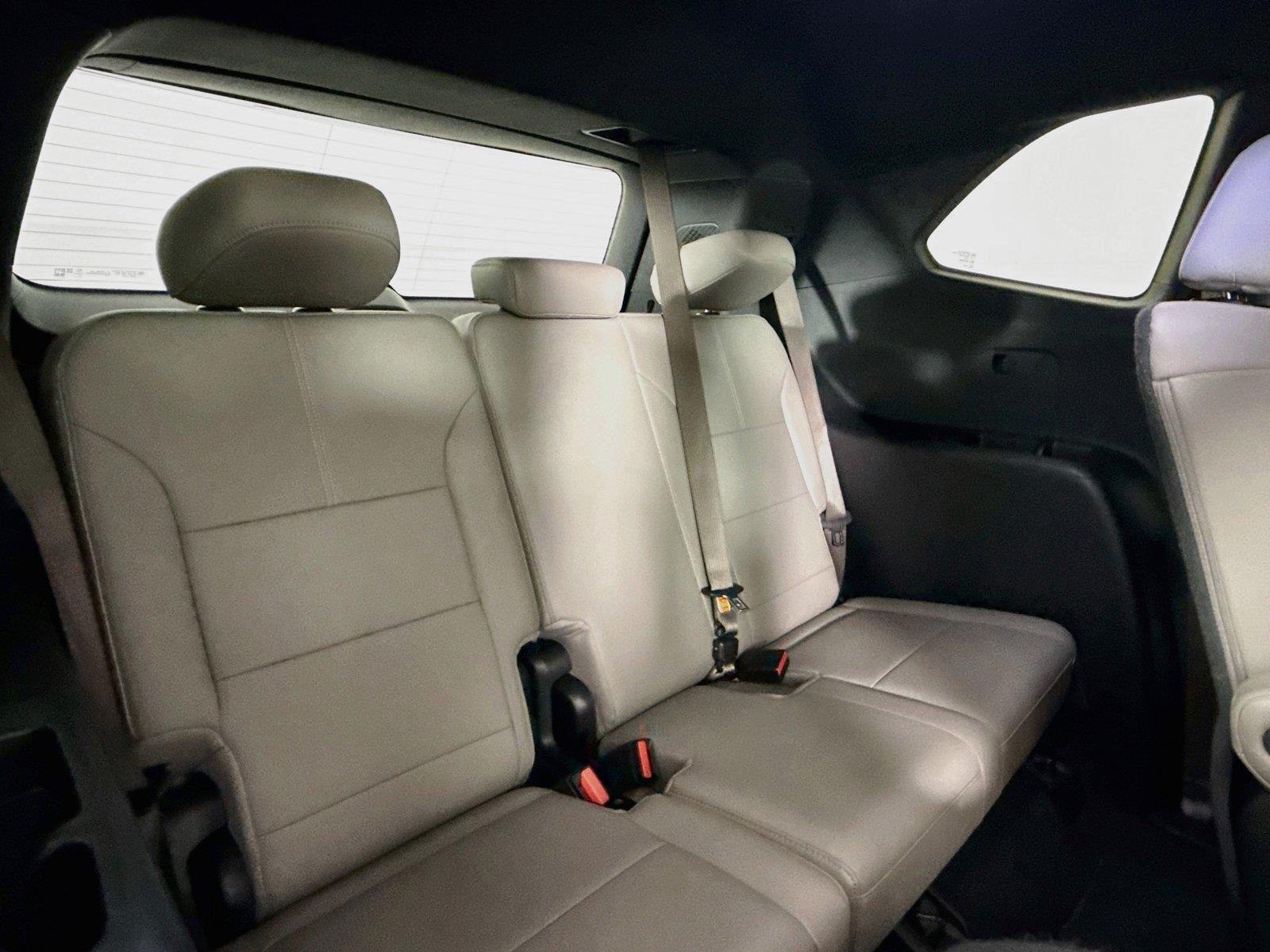 2024 GMC Acadia AWD Elevation photo 38