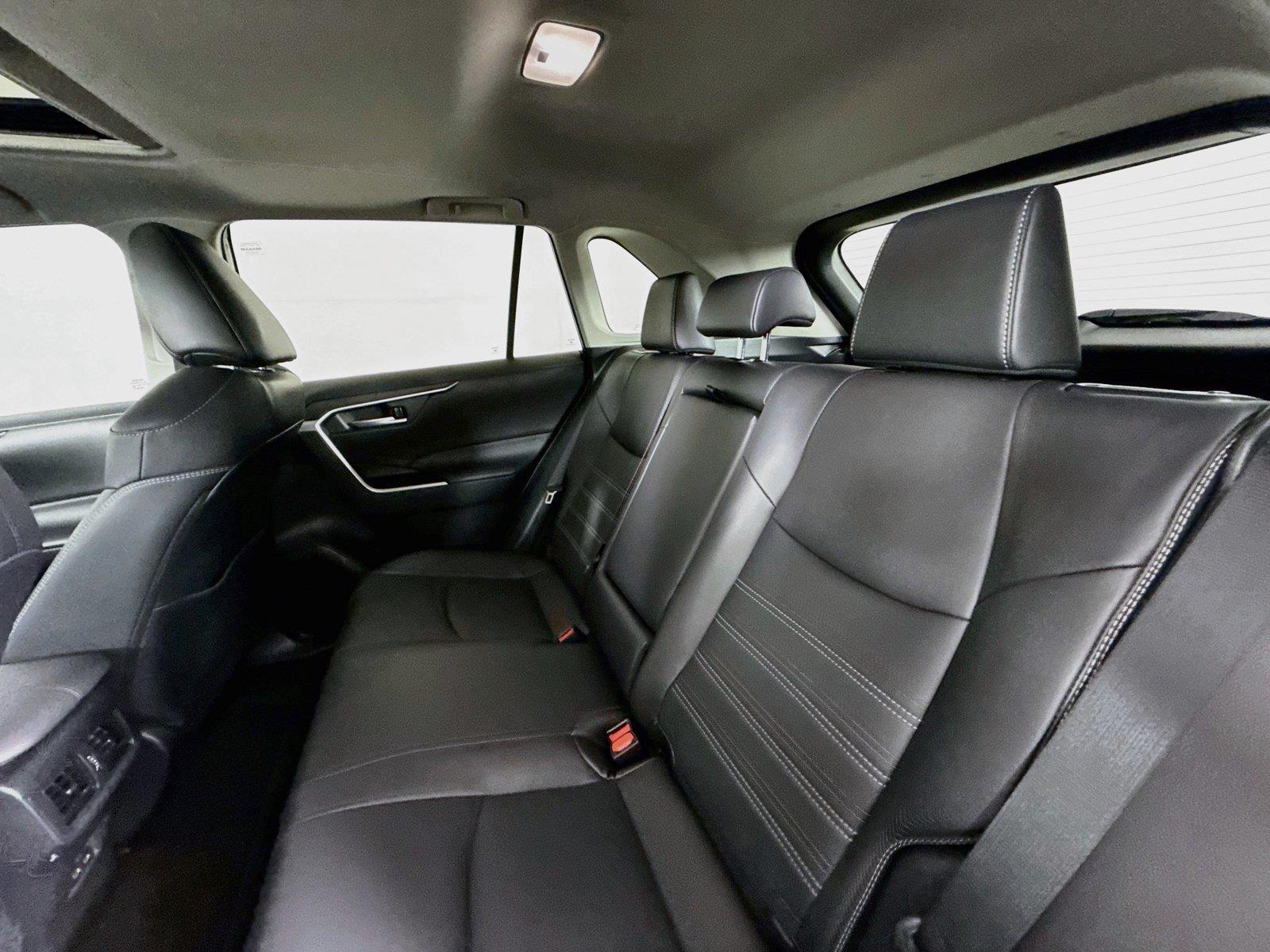 2024 Toyota RAV4 Hybrid XLE Premium photo 29