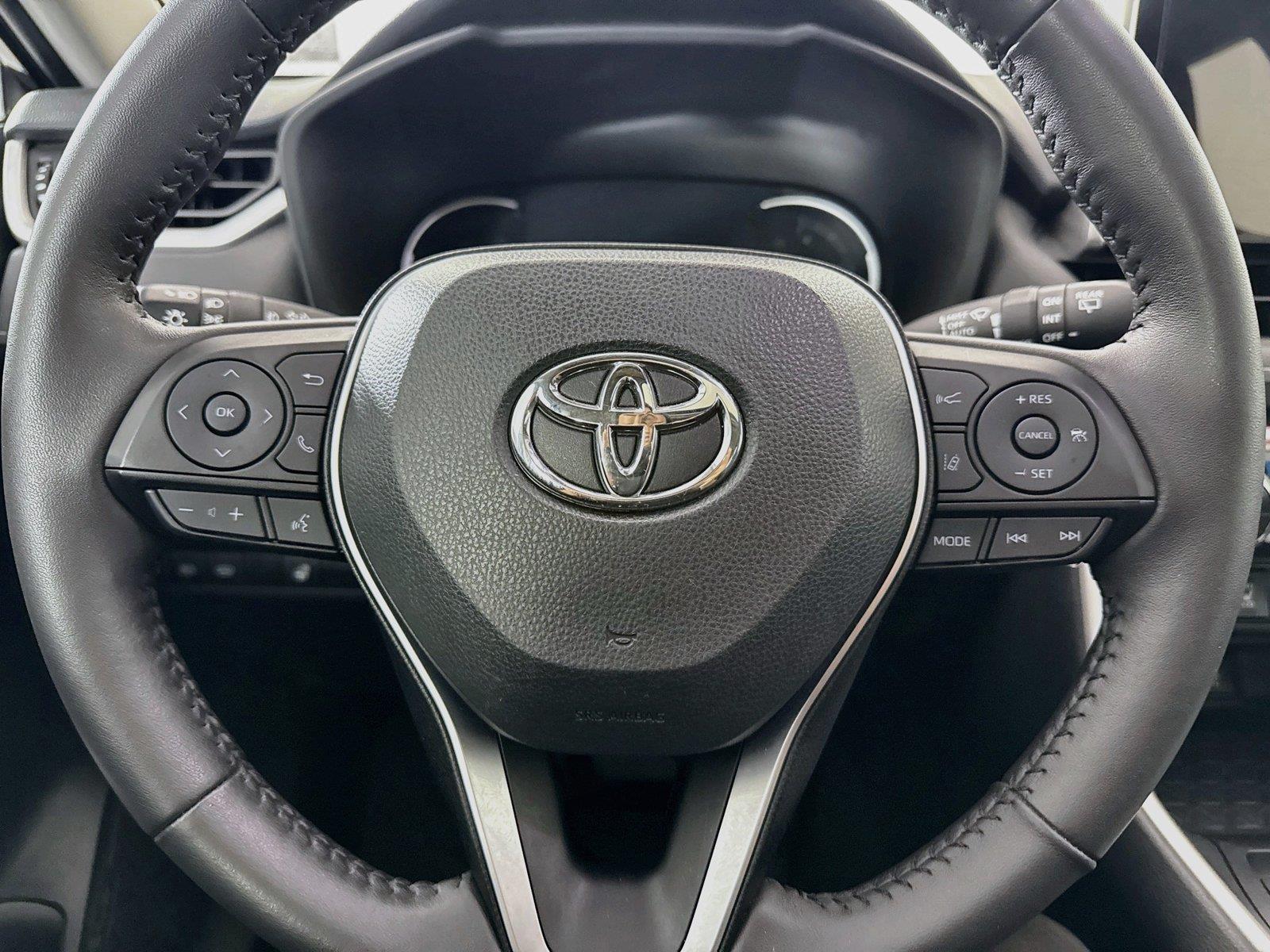 2024 Toyota RAV4 Hybrid XLE Premium photo 16