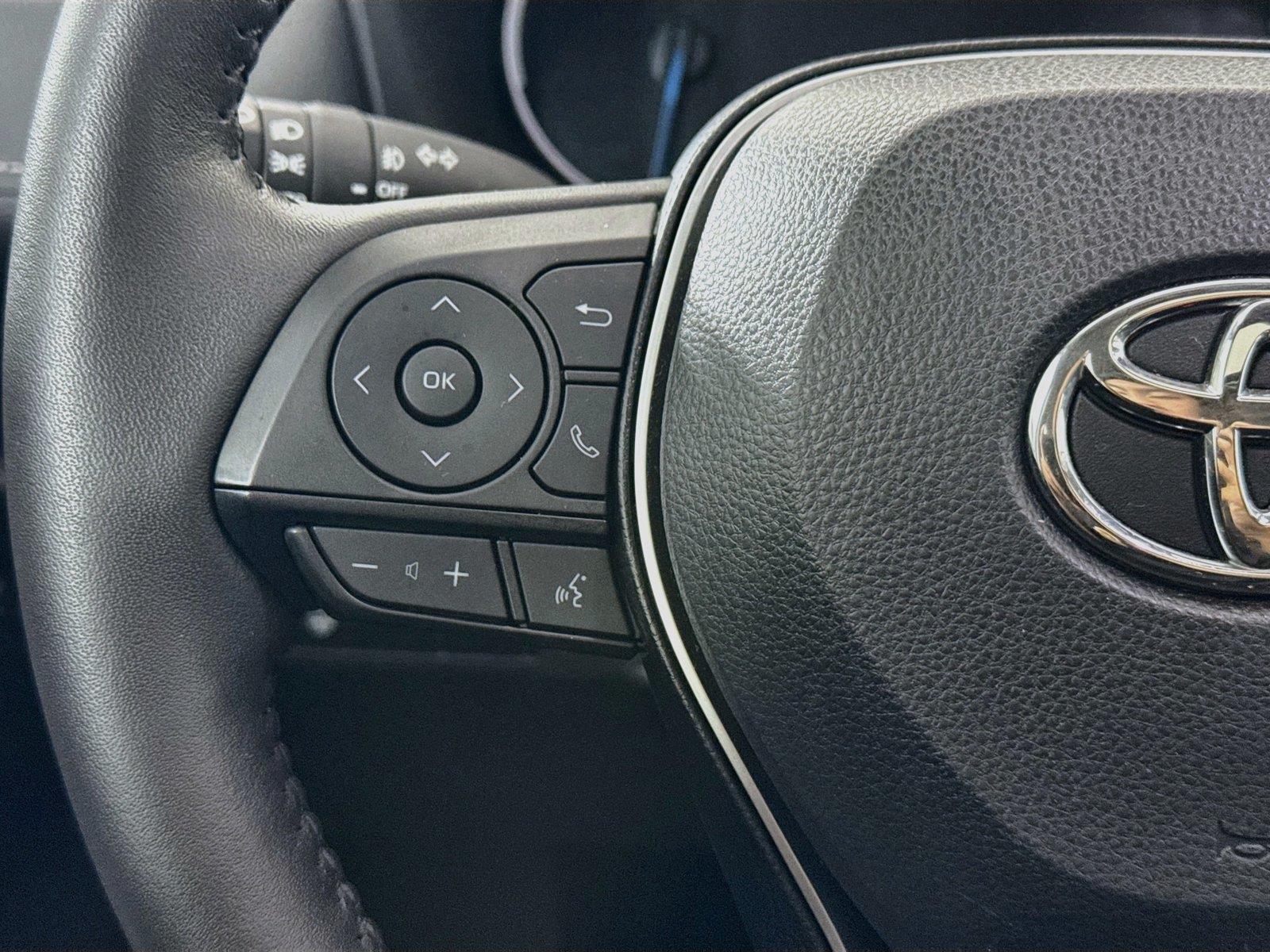 2024 Toyota RAV4 Hybrid XLE Premium photo 17