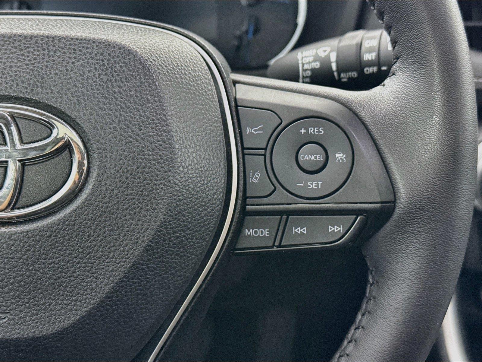 2024 Toyota RAV4 Hybrid XLE Premium photo 19