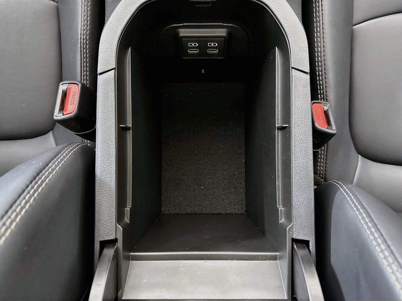 2024 Toyota RAV4 Hybrid XLE Premium photo 32