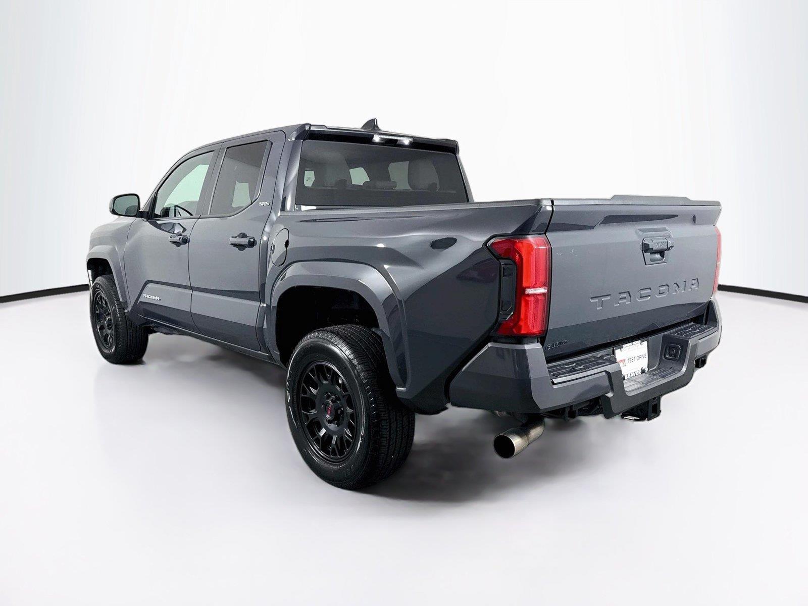 2025 Toyota Tacoma SR5 photo 11