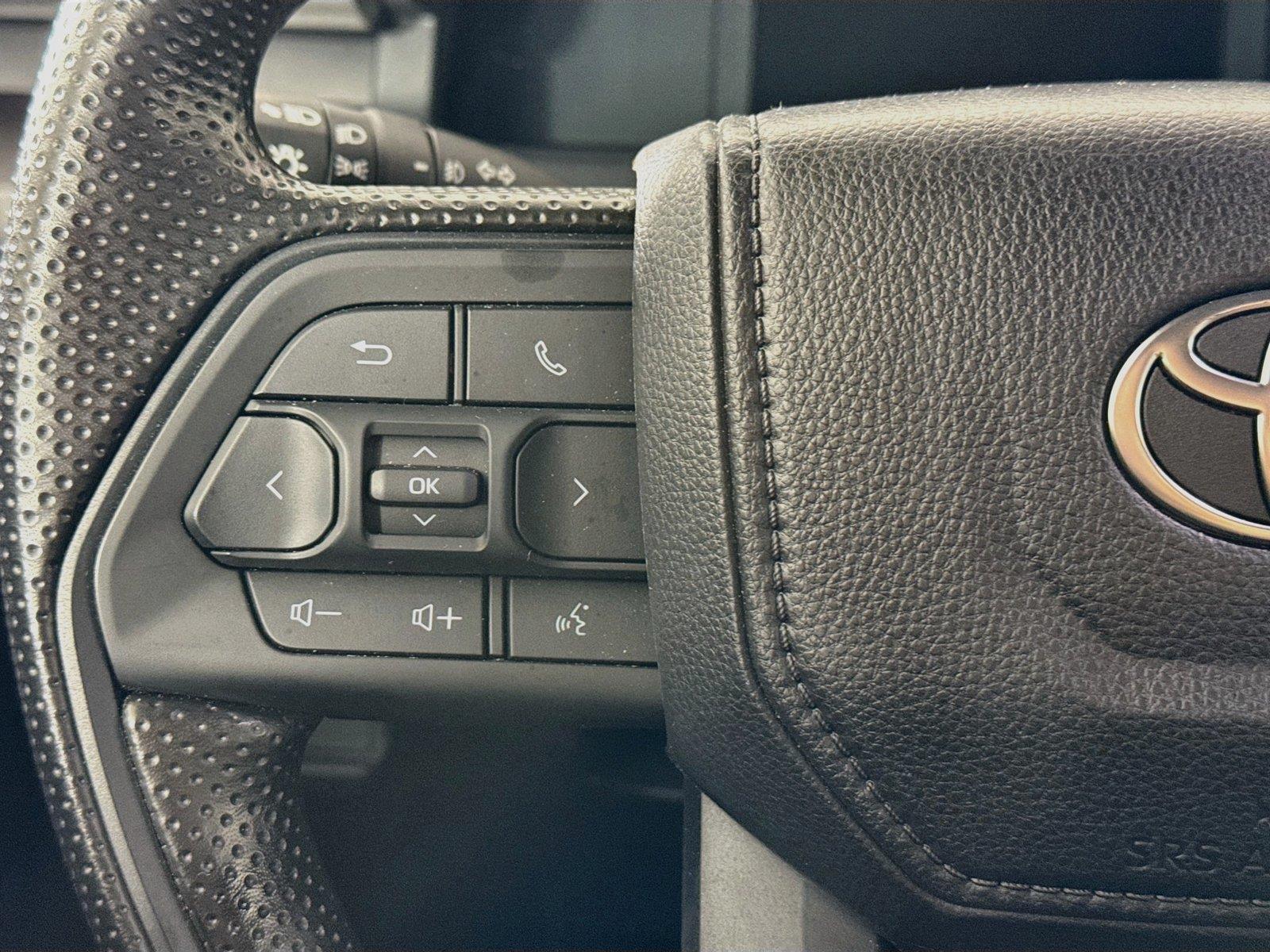 2025 Toyota Tacoma SR5 photo 16