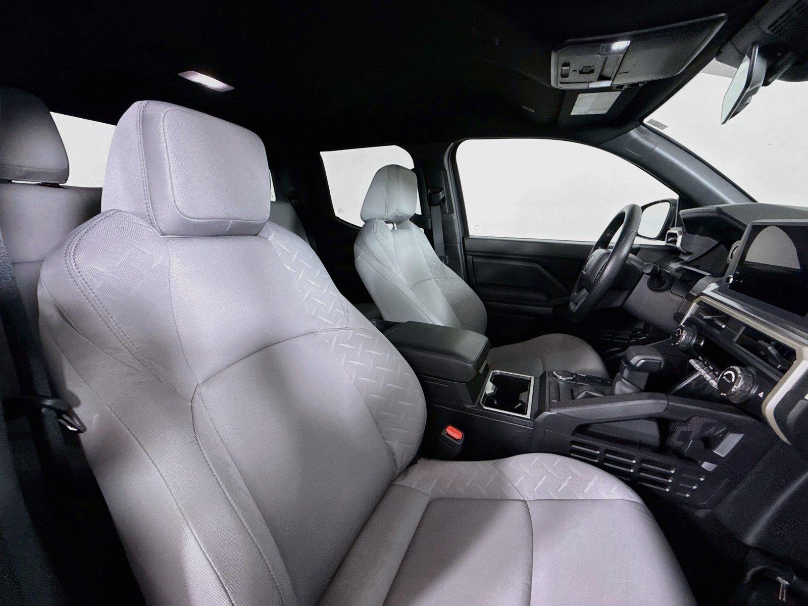 2025 Toyota Tacoma SR5 photo 36
