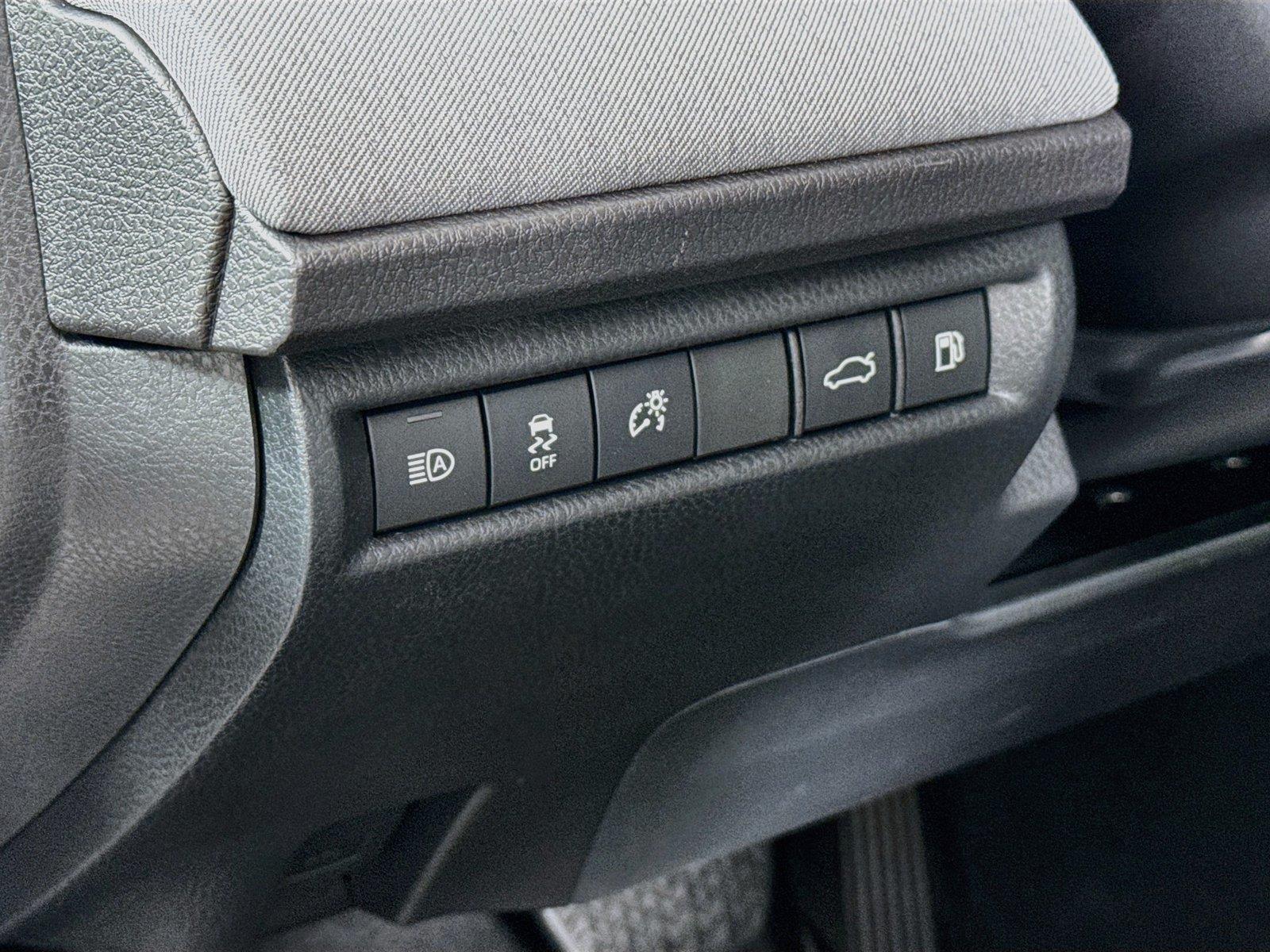 2026 Toyota Camry LE photo 14