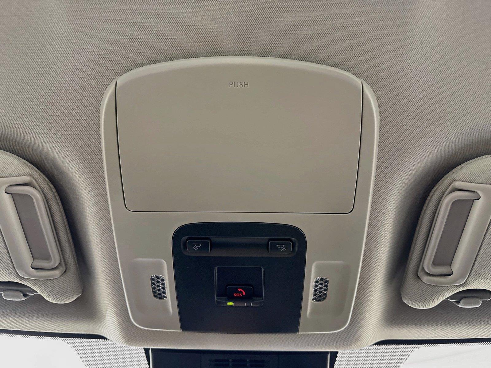 2026 Toyota Camry LE photo 5