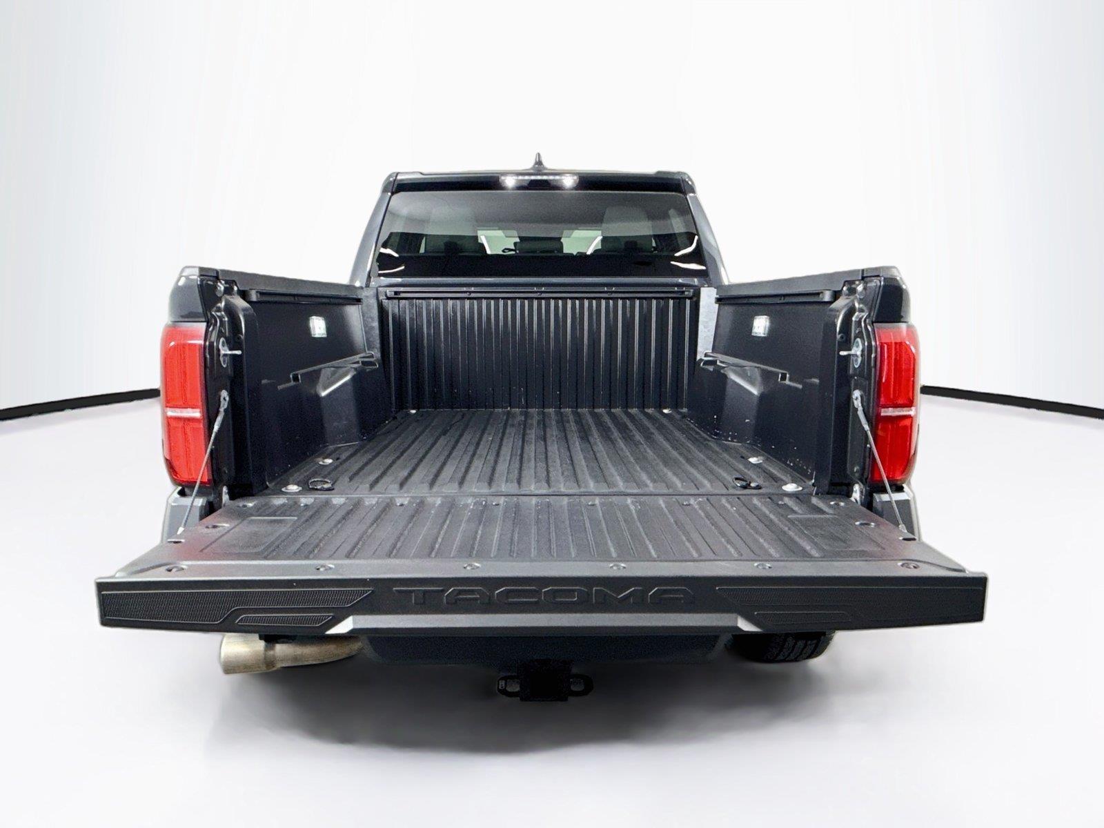 2025 Toyota Tacoma SR5 photo 33