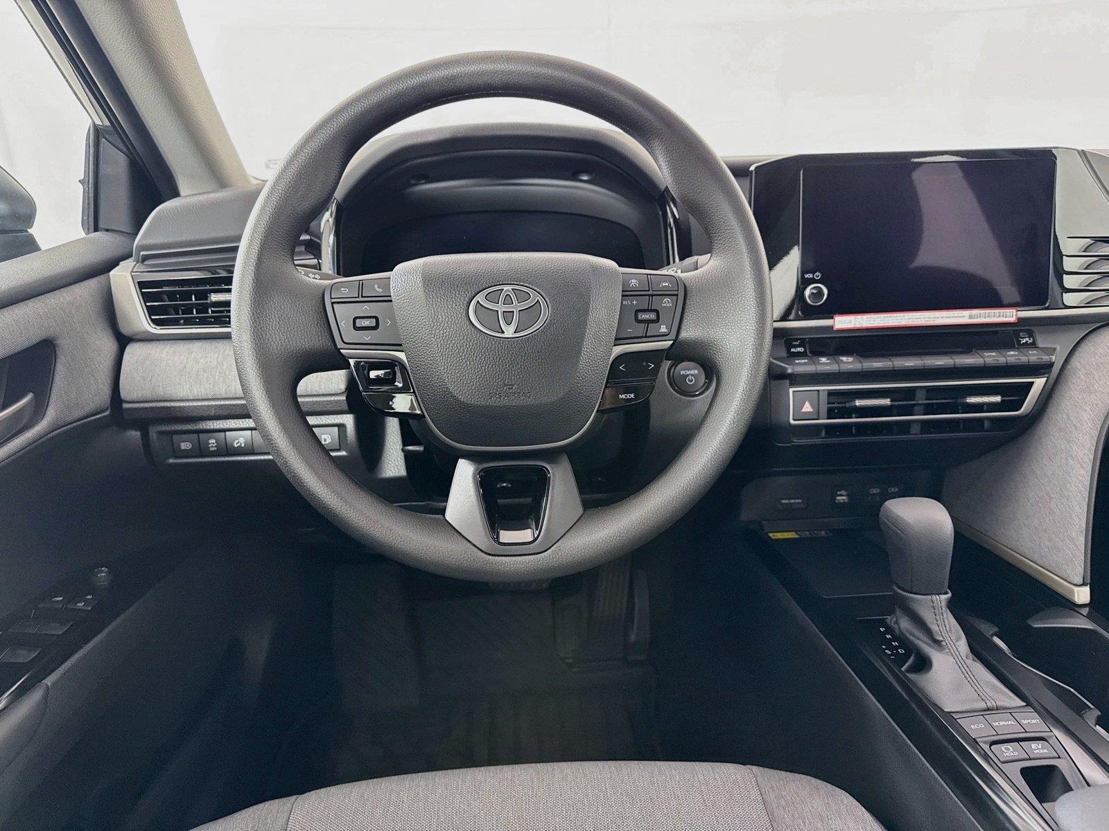 2026 Toyota Camry LE photo 28
