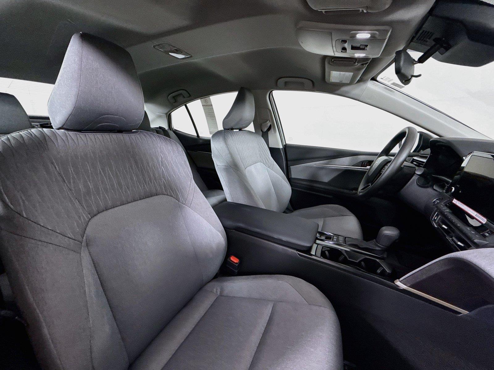 2026 Toyota Camry LE photo 39