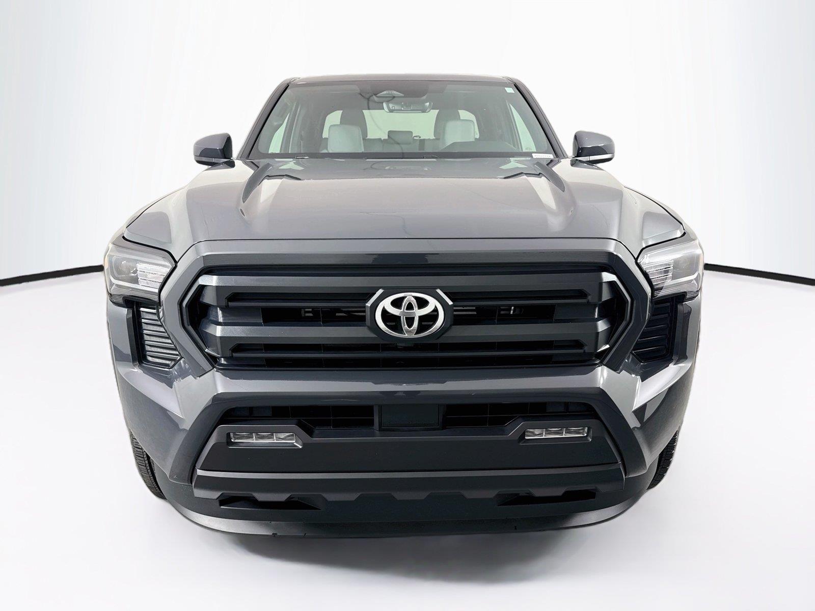2025 Toyota Tacoma SR5 photo 7