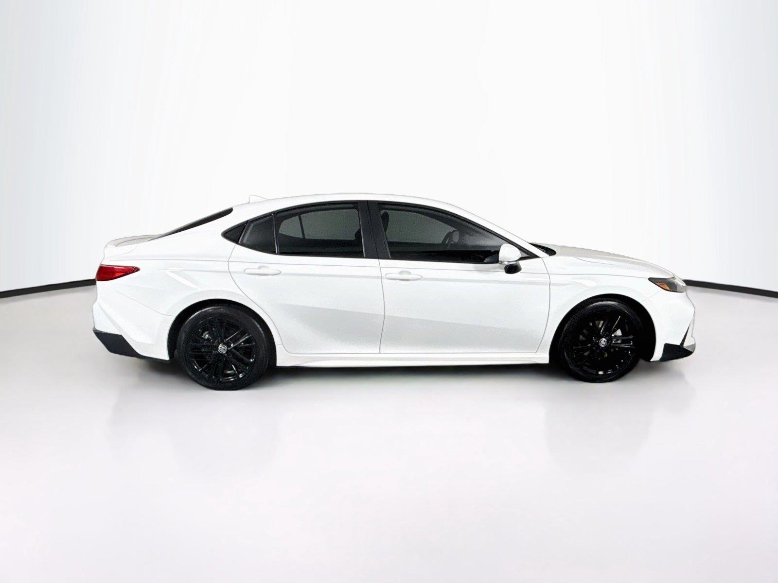 2025 Toyota Camry SE photo 9