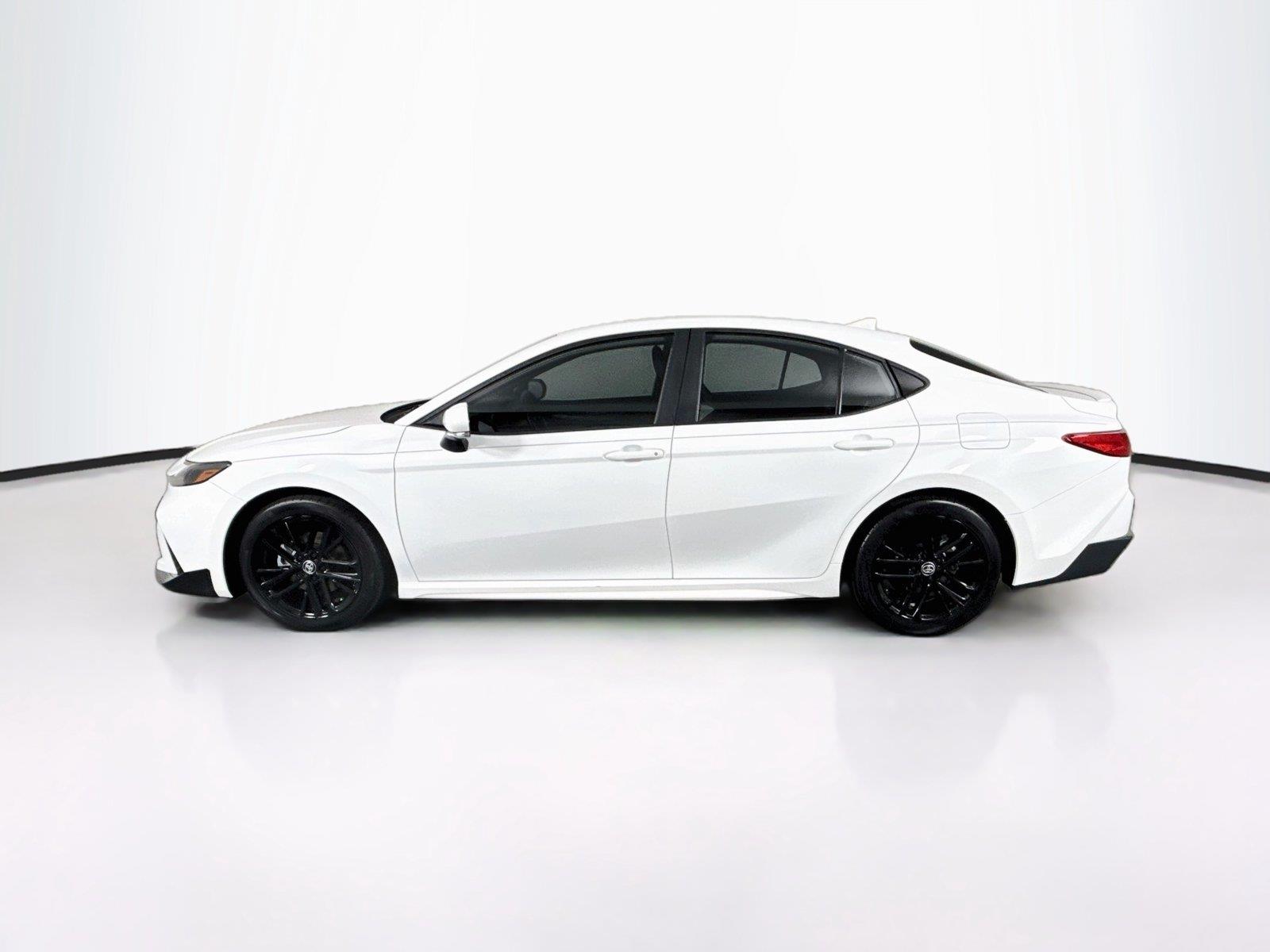 2025 Toyota Camry SE photo 12