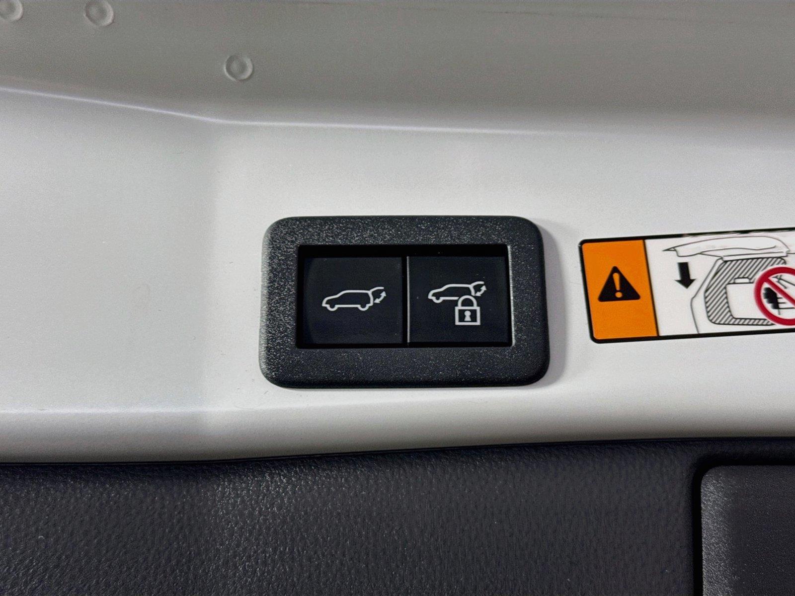 2026 Toyota RAV4 XLE Premium photo 38