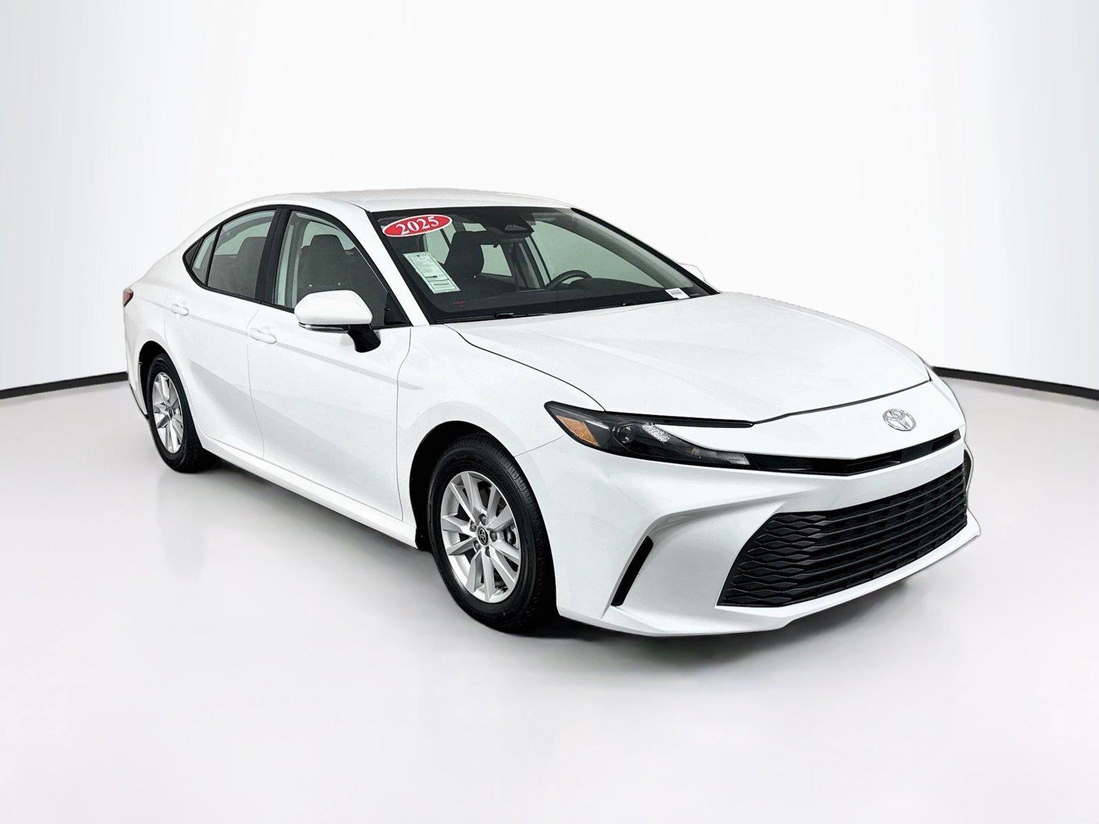 2025 Toyota Camry LE photo 8