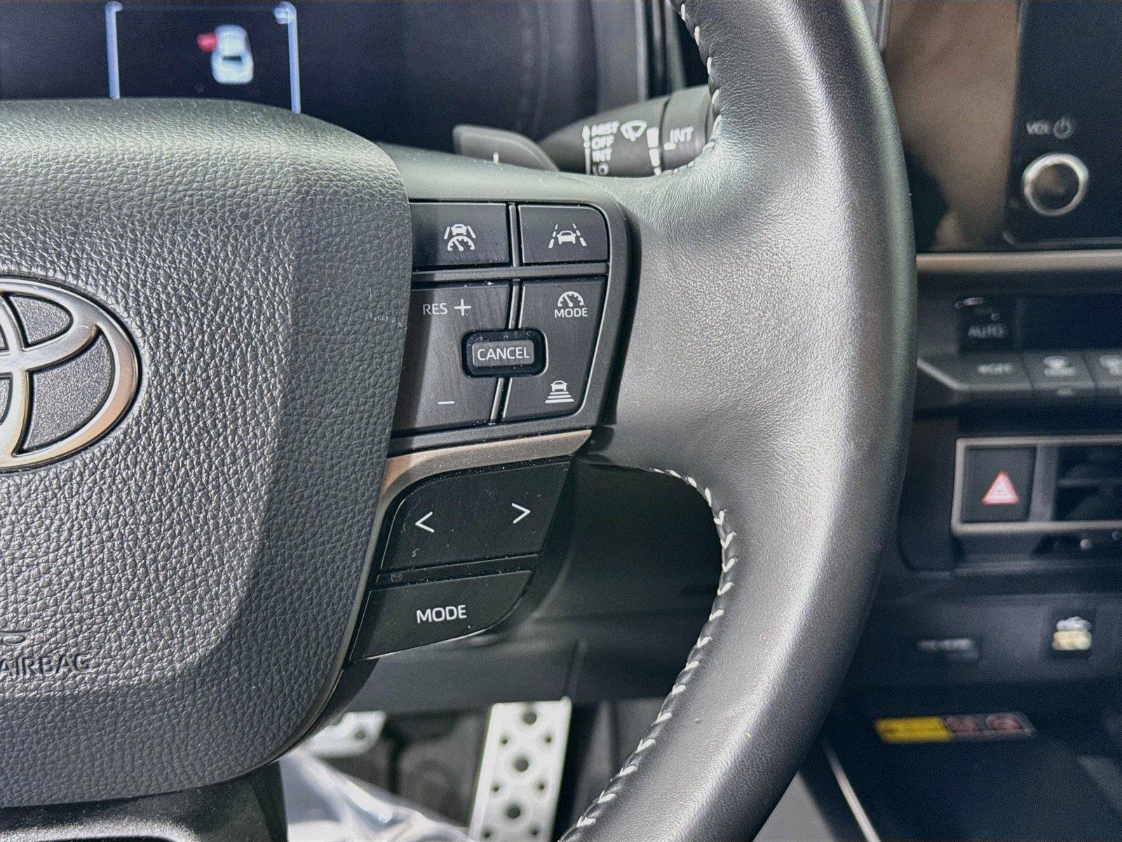 2025 Toyota Camry SE photo 17
