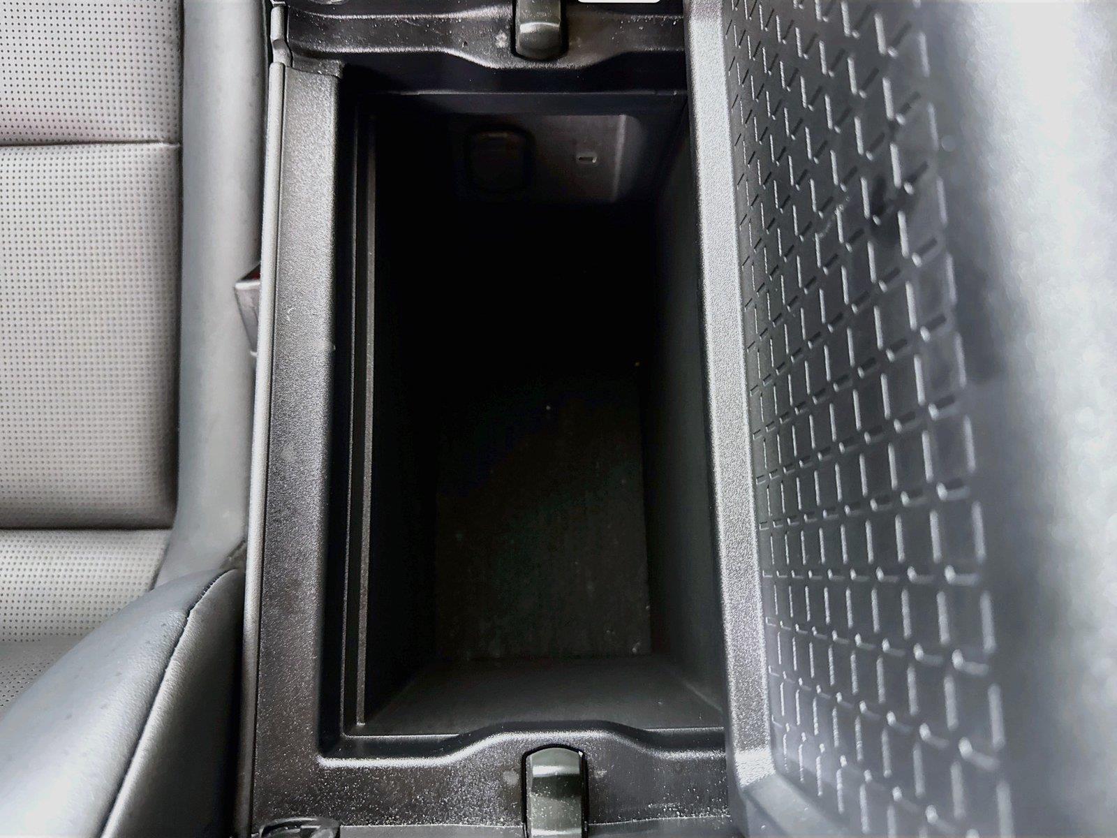 2026 Toyota RAV4 XLE Premium photo 32