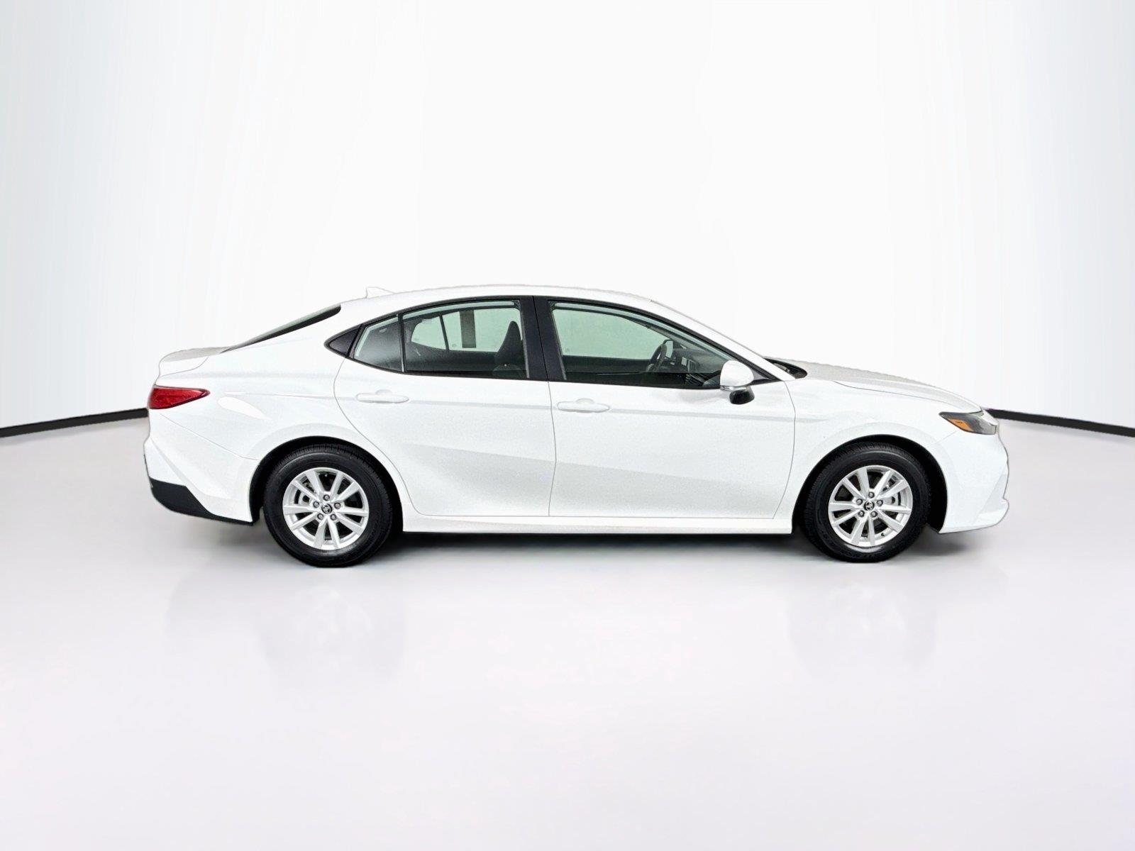 2025 Toyota Camry LE photo 9