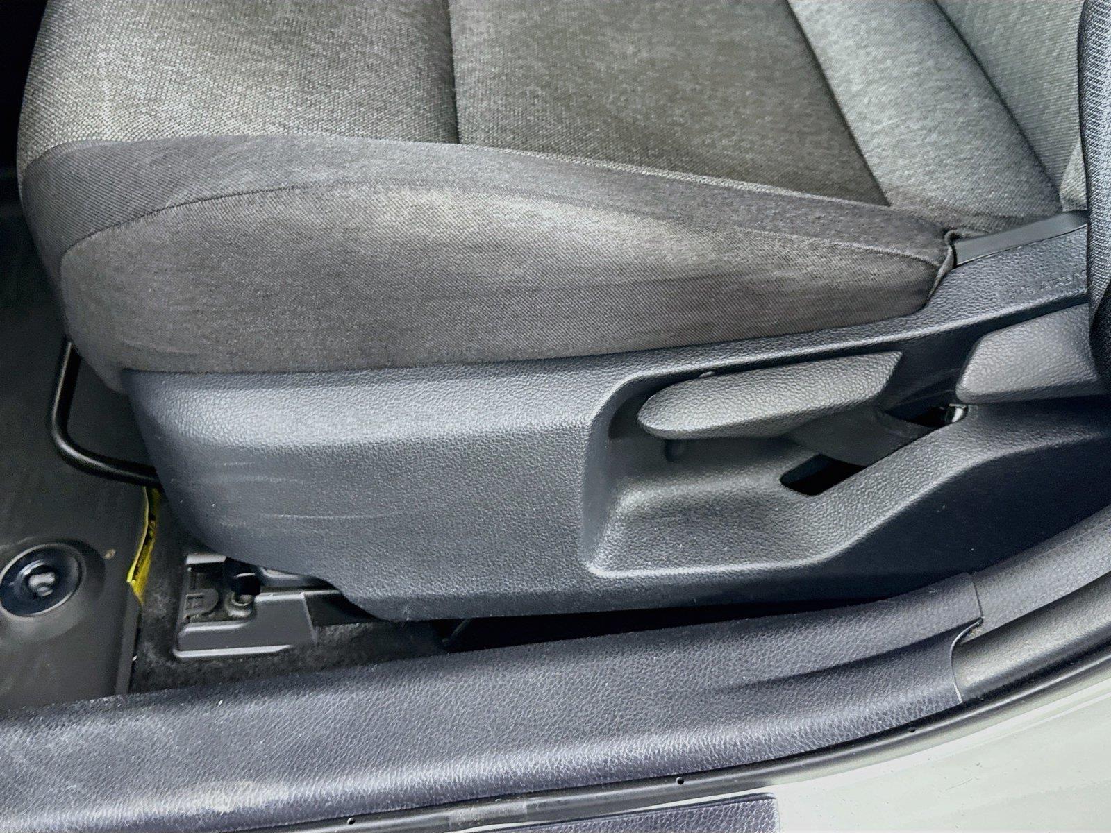 2025 Toyota Camry LE photo 28