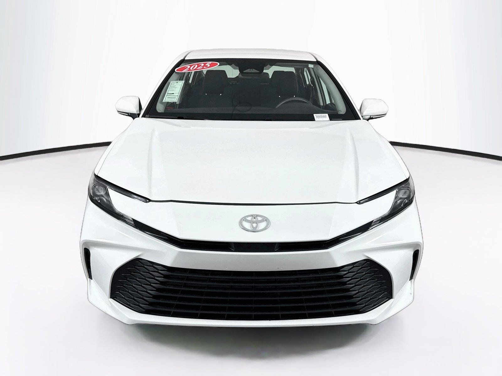 2025 Toyota Camry LE photo 7