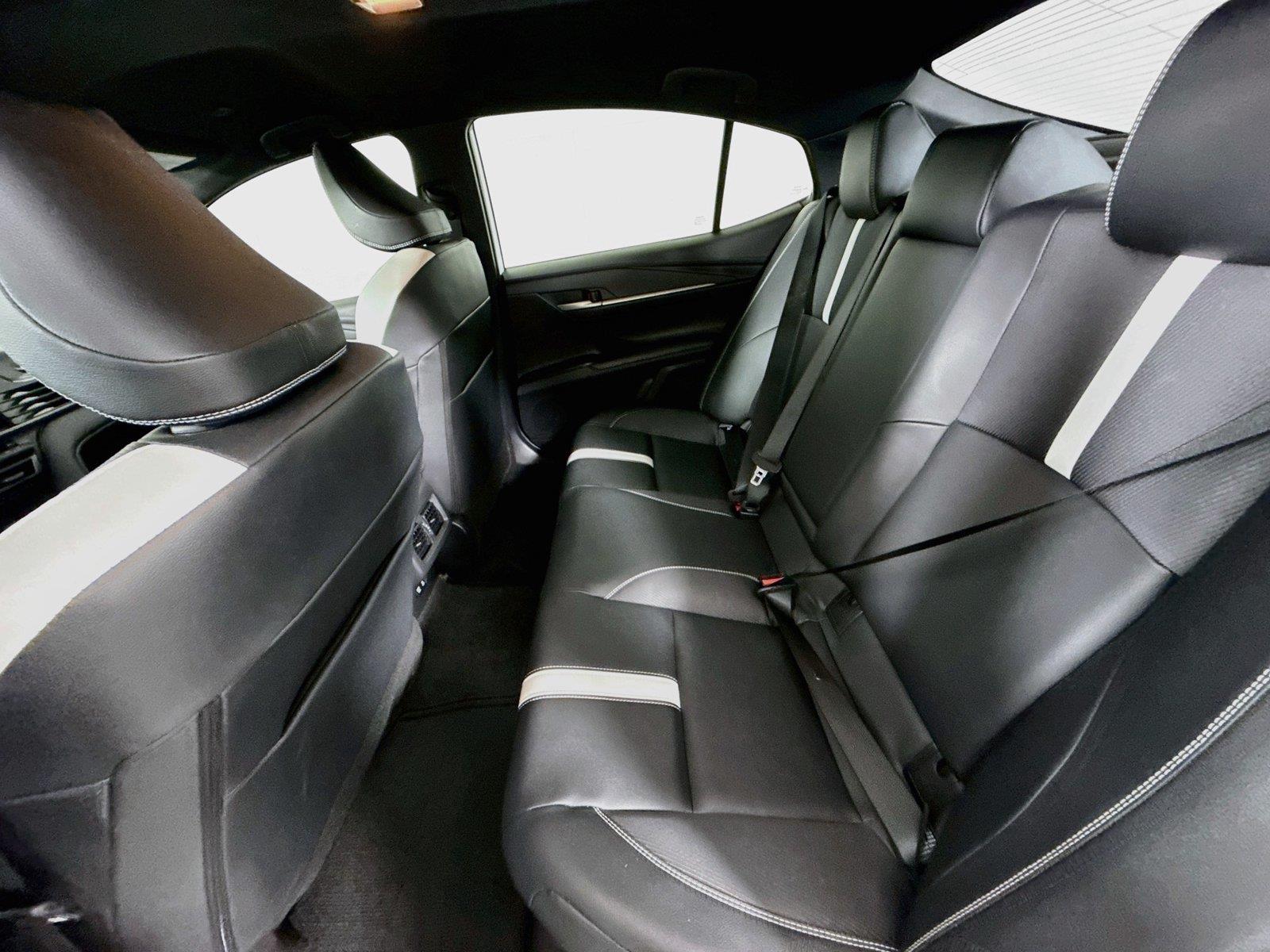 2025 Toyota Camry SE photo 30
