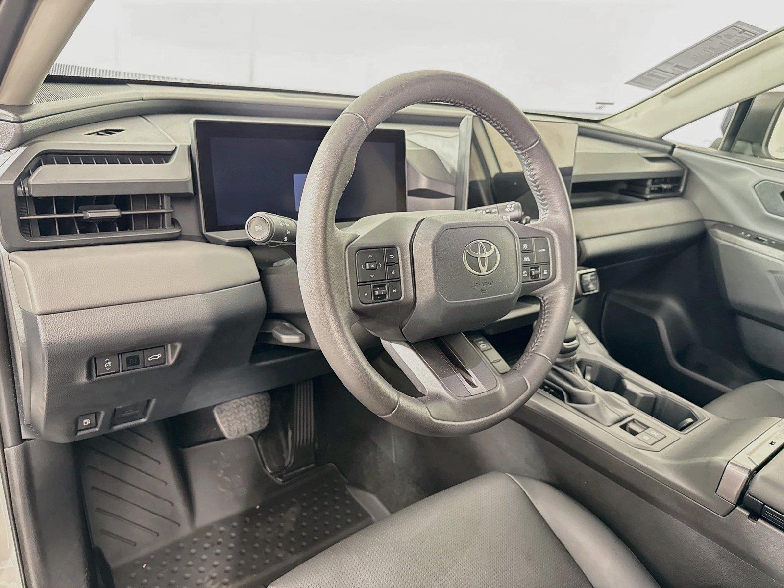 2026 Toyota RAV4 XLE Premium photo 3