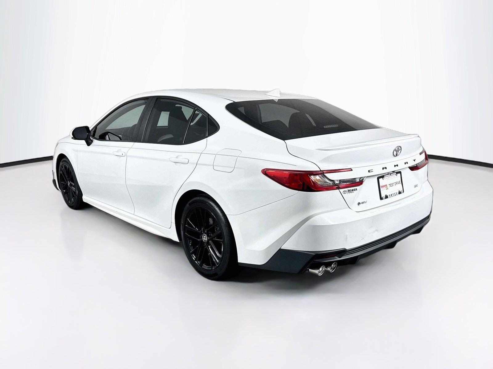 2025 Toyota Camry SE photo 11