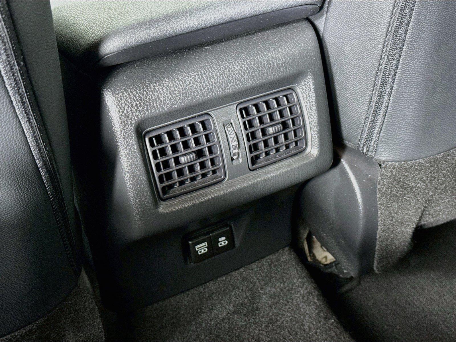 2025 Toyota Camry SE photo 35