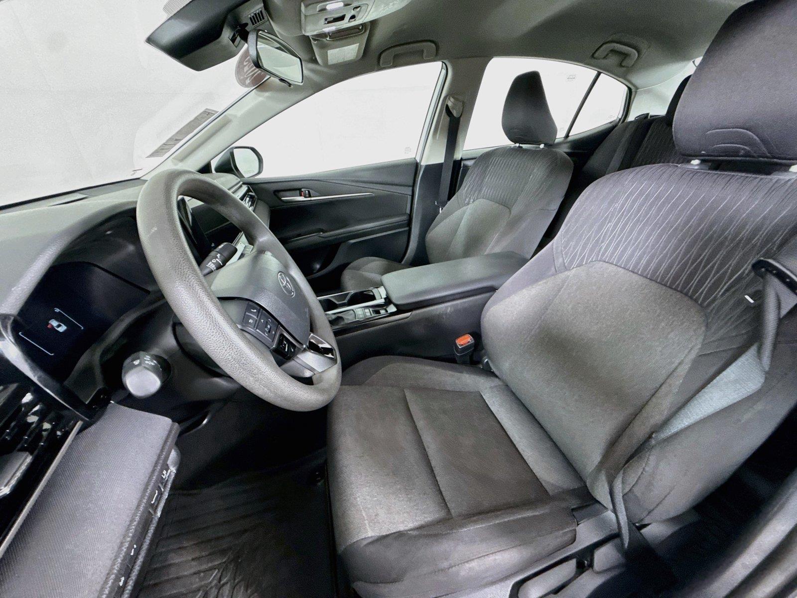 2025 Toyota Camry LE photo 2