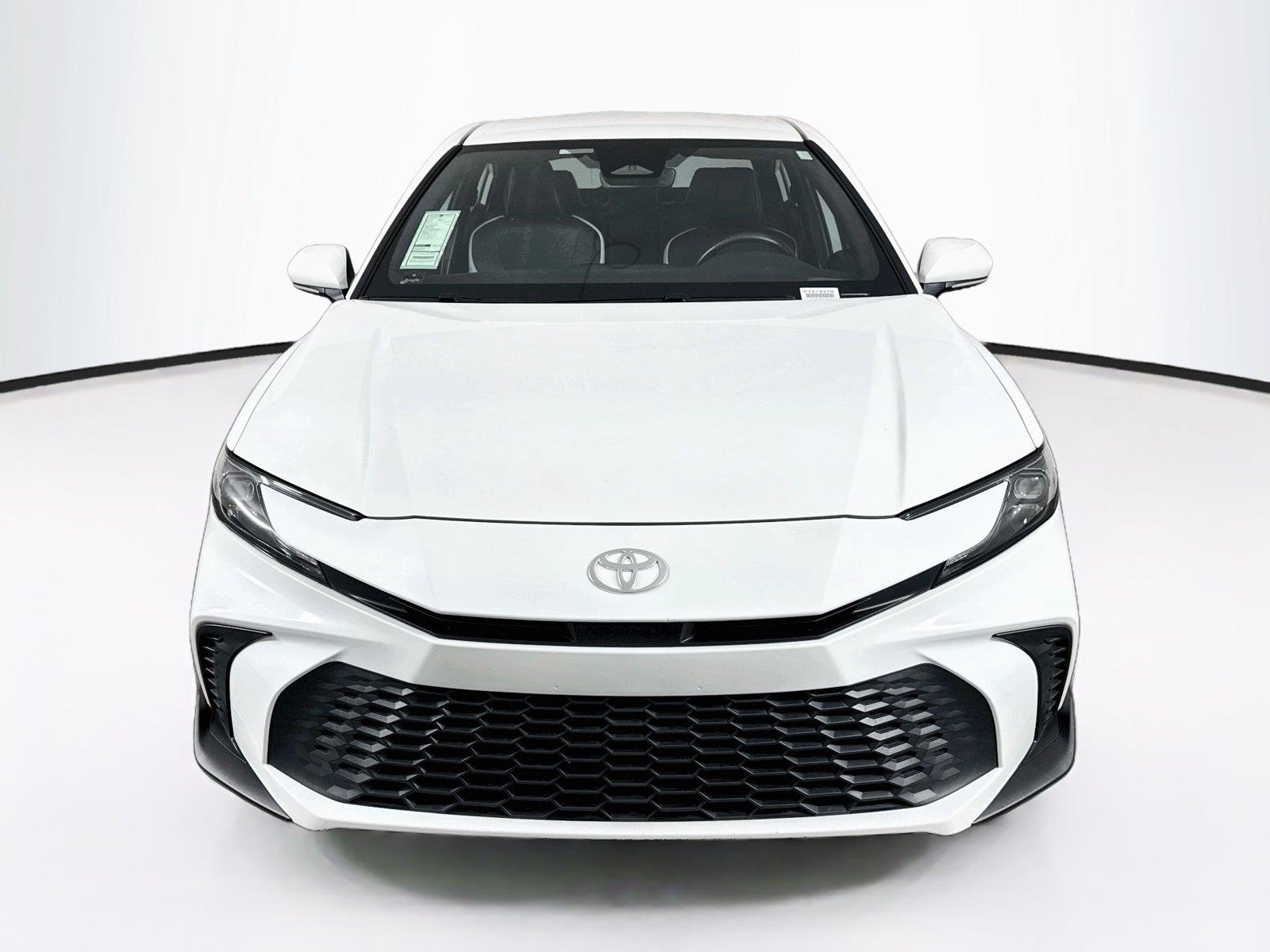 2025 Toyota Camry SE photo 7