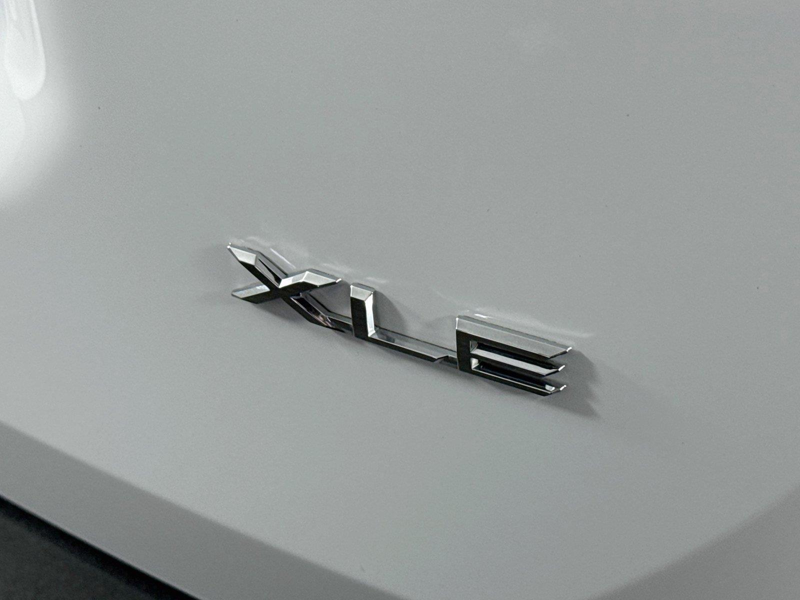 2026 Toyota RAV4 XLE Premium photo 14