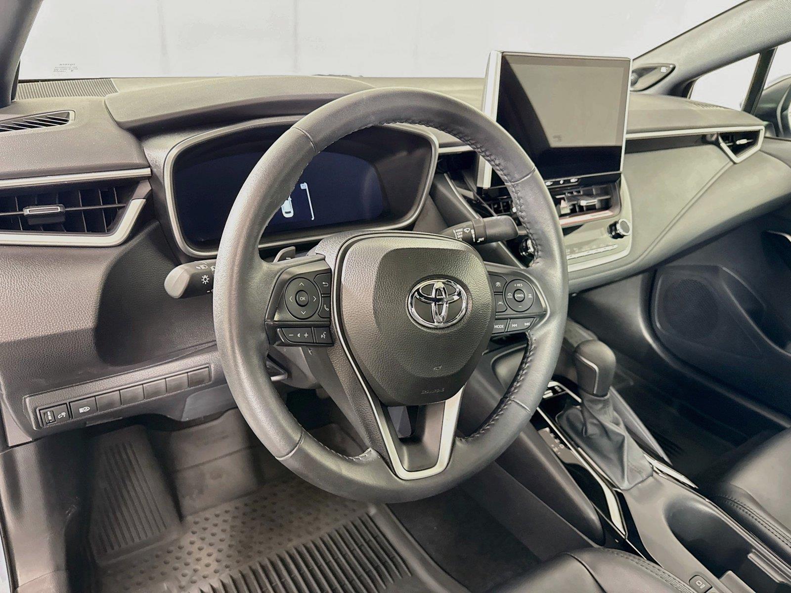2026 Toyota Corolla XSE photo 3