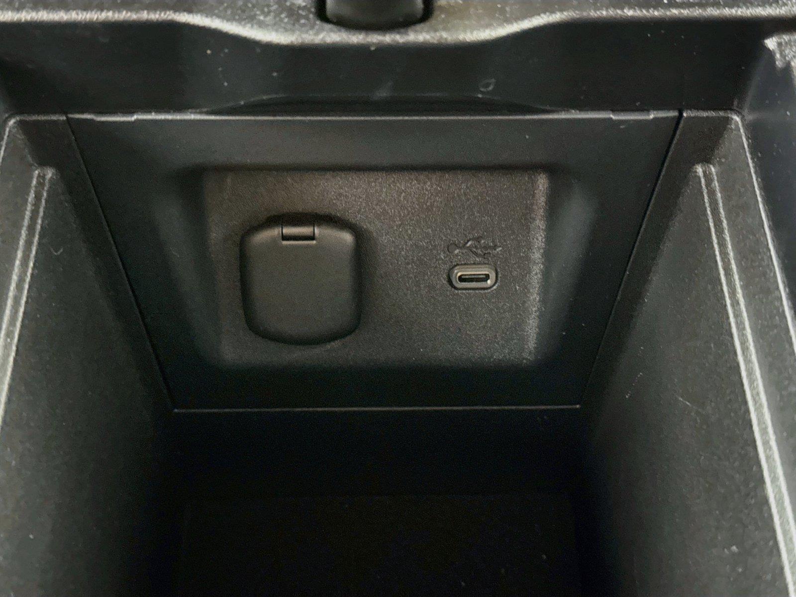 2026 Toyota RAV4 XLE Premium photo 33