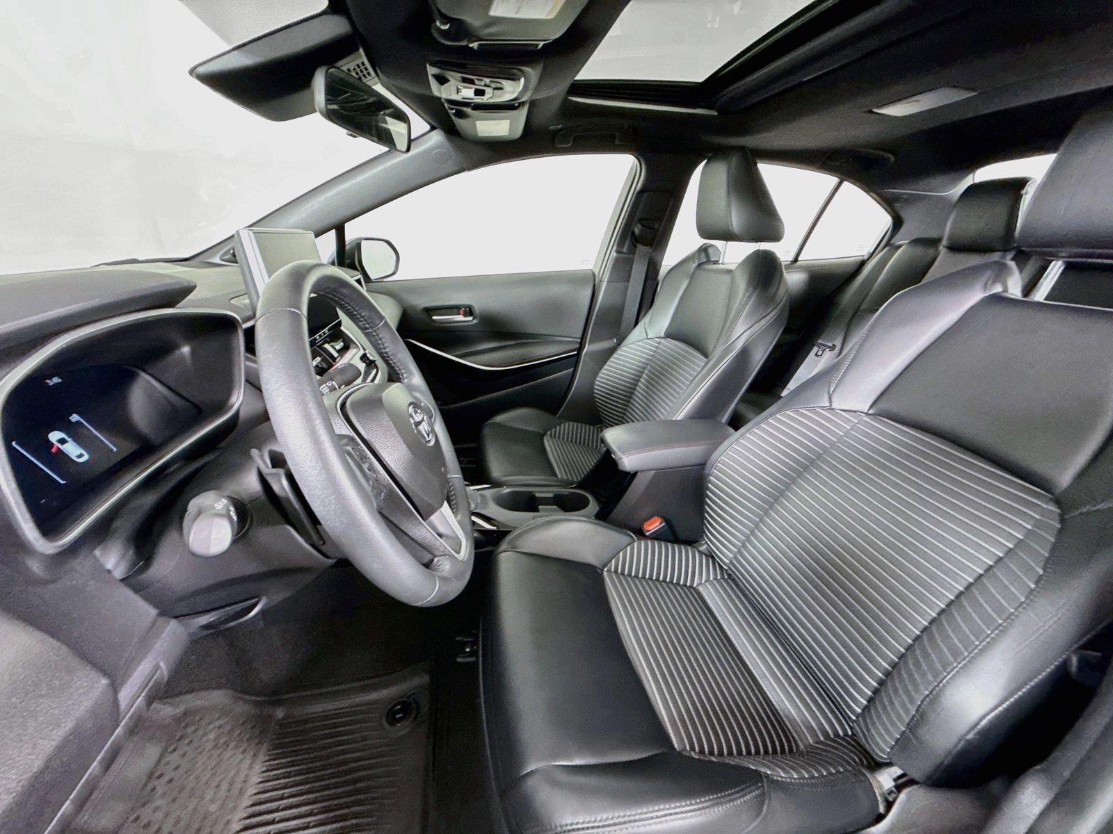 2026 Toyota Corolla XSE photo 2