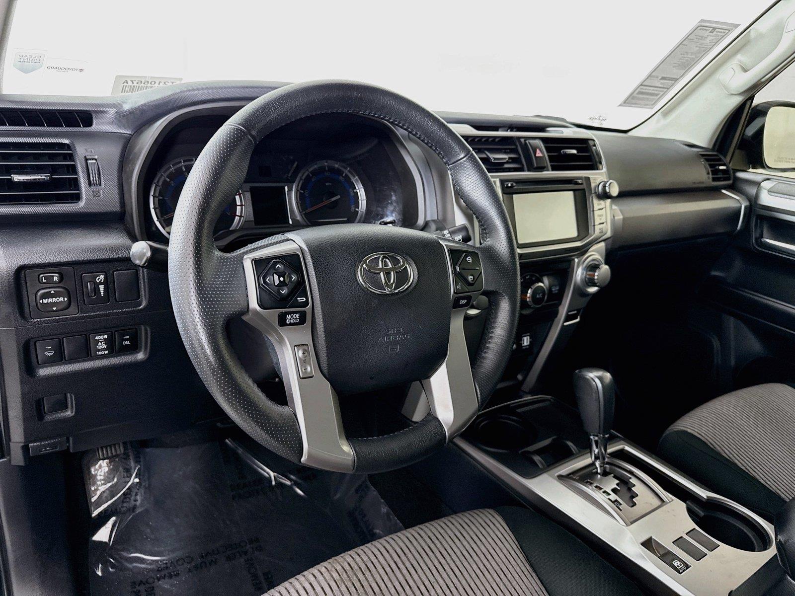 2019 Toyota 4Runner SR5 photo 3