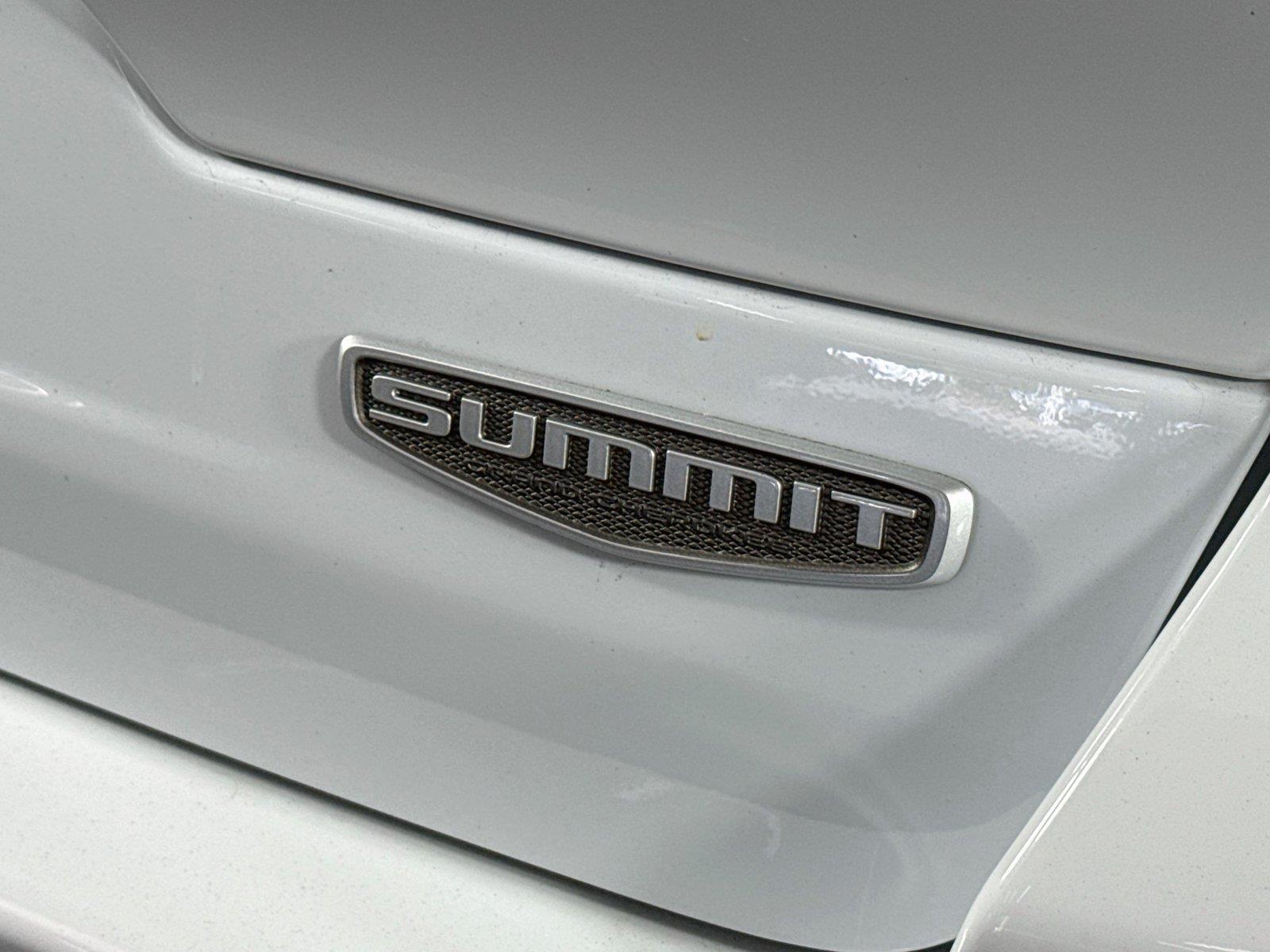 2025 Jeep Grand Cherokee Summit photo 14
