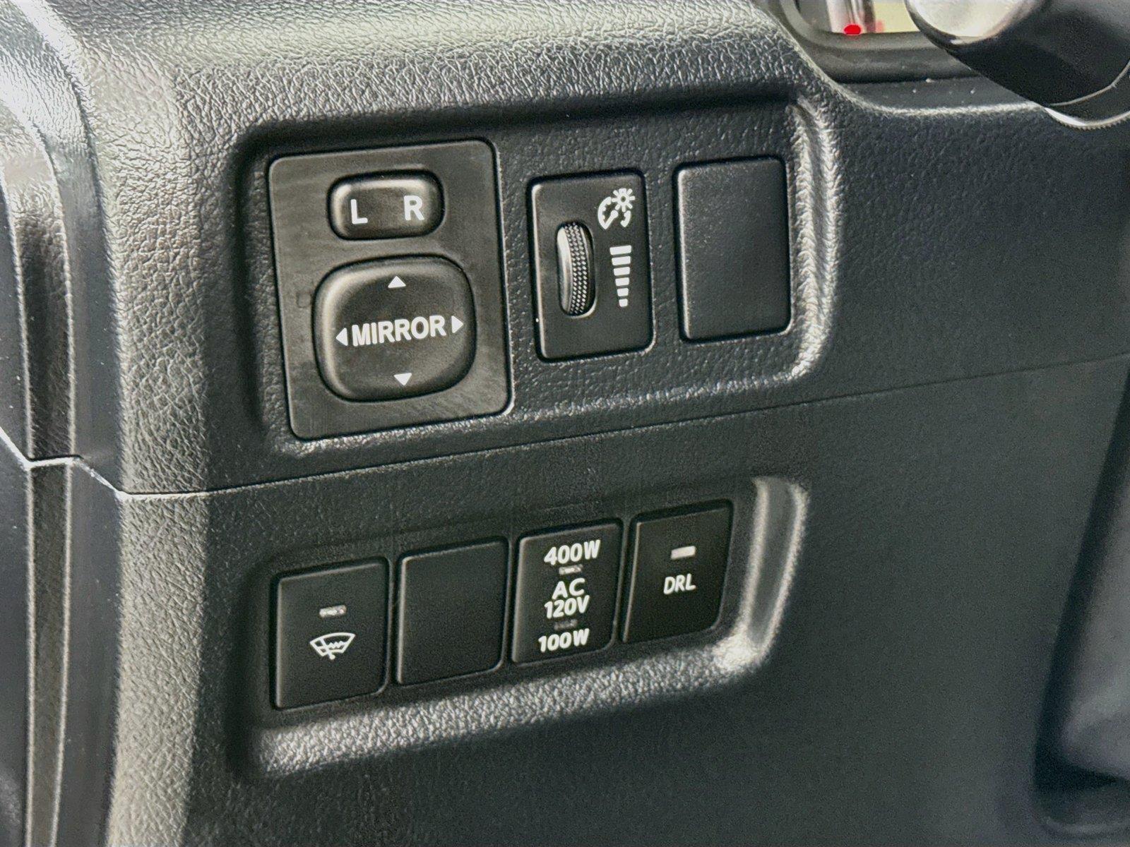 2019 Toyota 4Runner SR5 photo 14