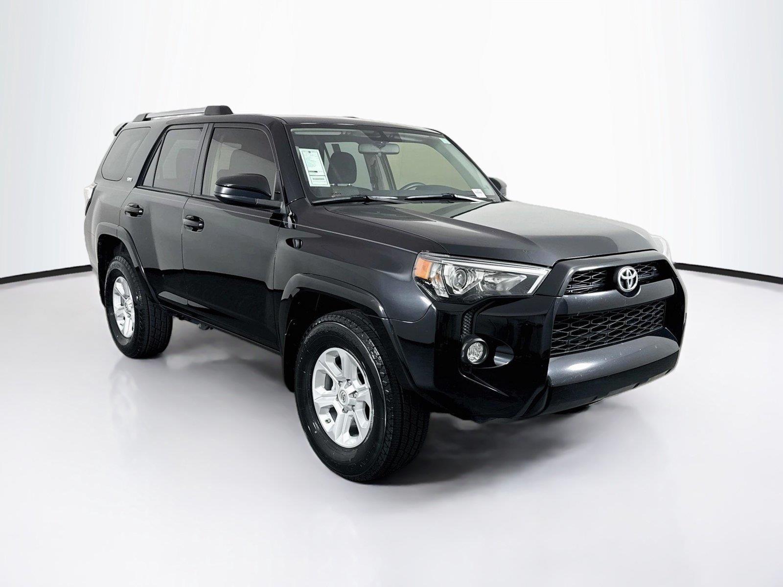 2019 Toyota 4Runner SR5 photo 8