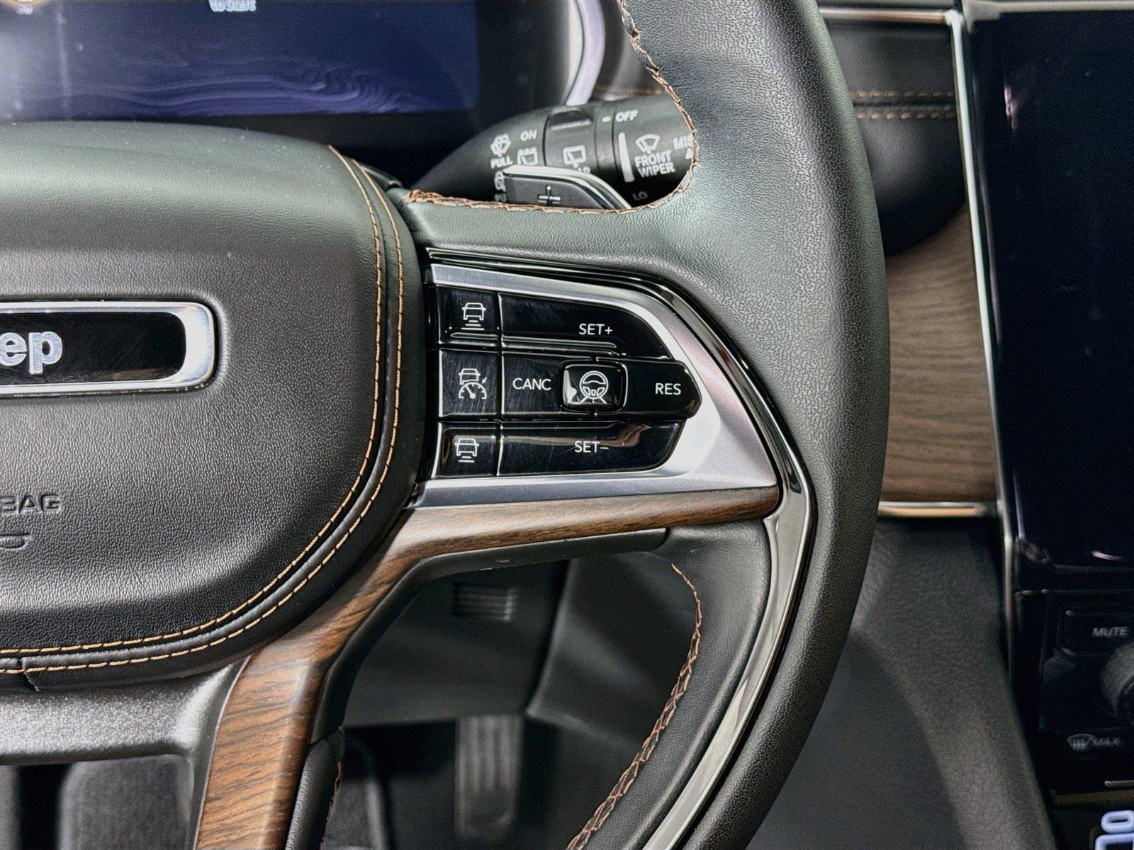 2025 Jeep Grand Cherokee Summit photo 19