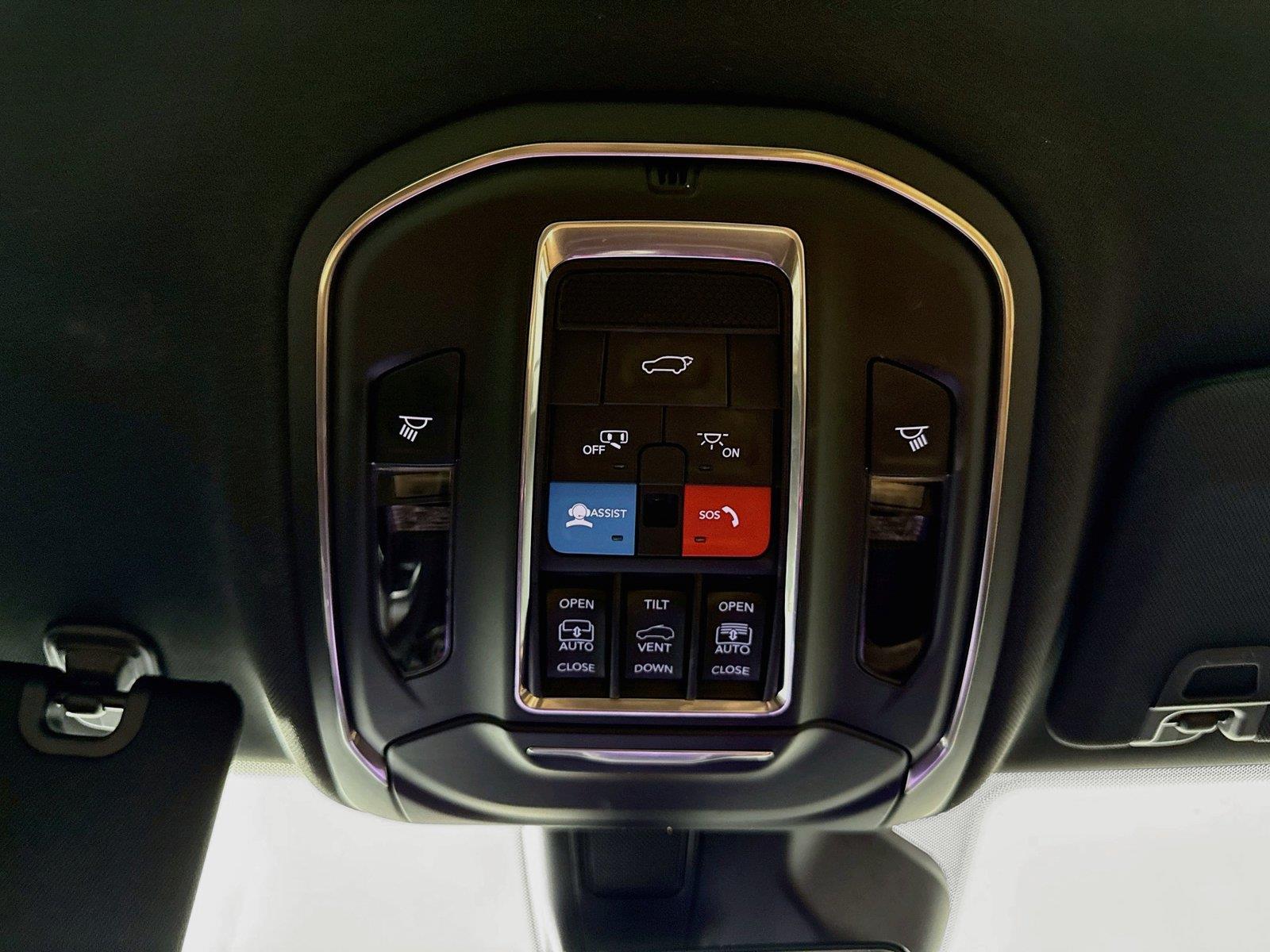 2025 Jeep Grand Cherokee Summit photo 23