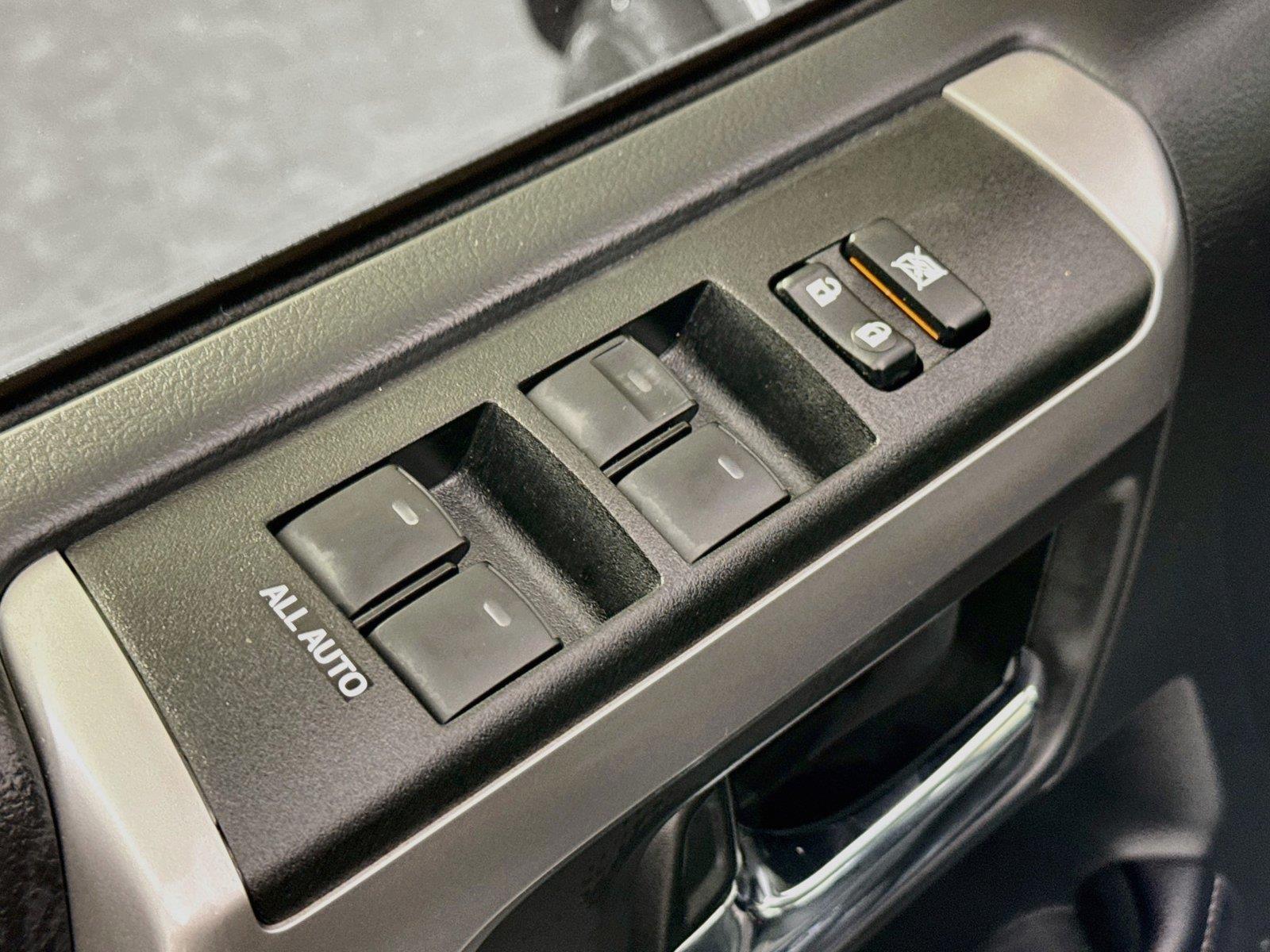 2019 Toyota 4Runner SR5 photo 26